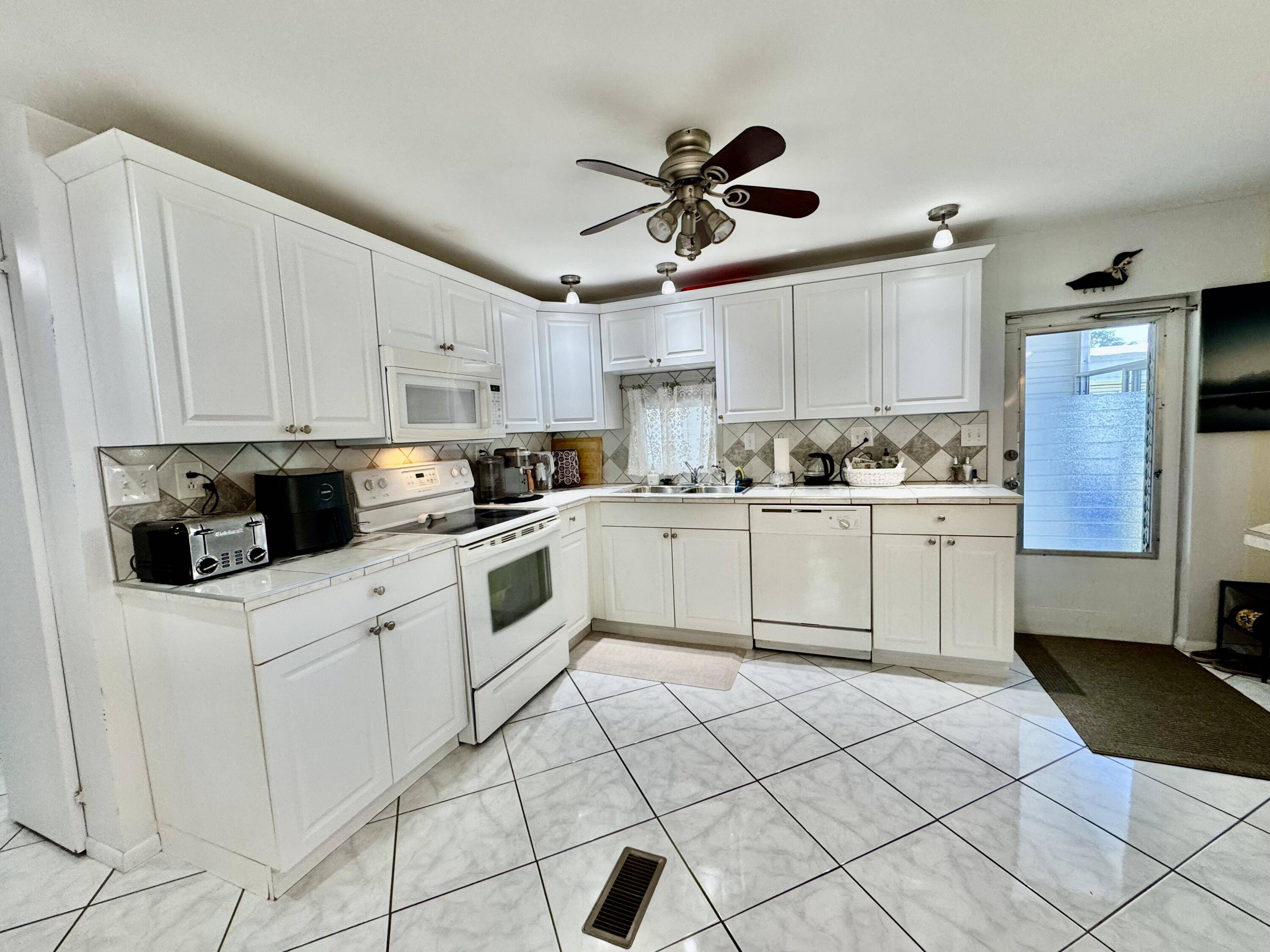 Boca Raton, FL 33433,8341 Chisum TRL