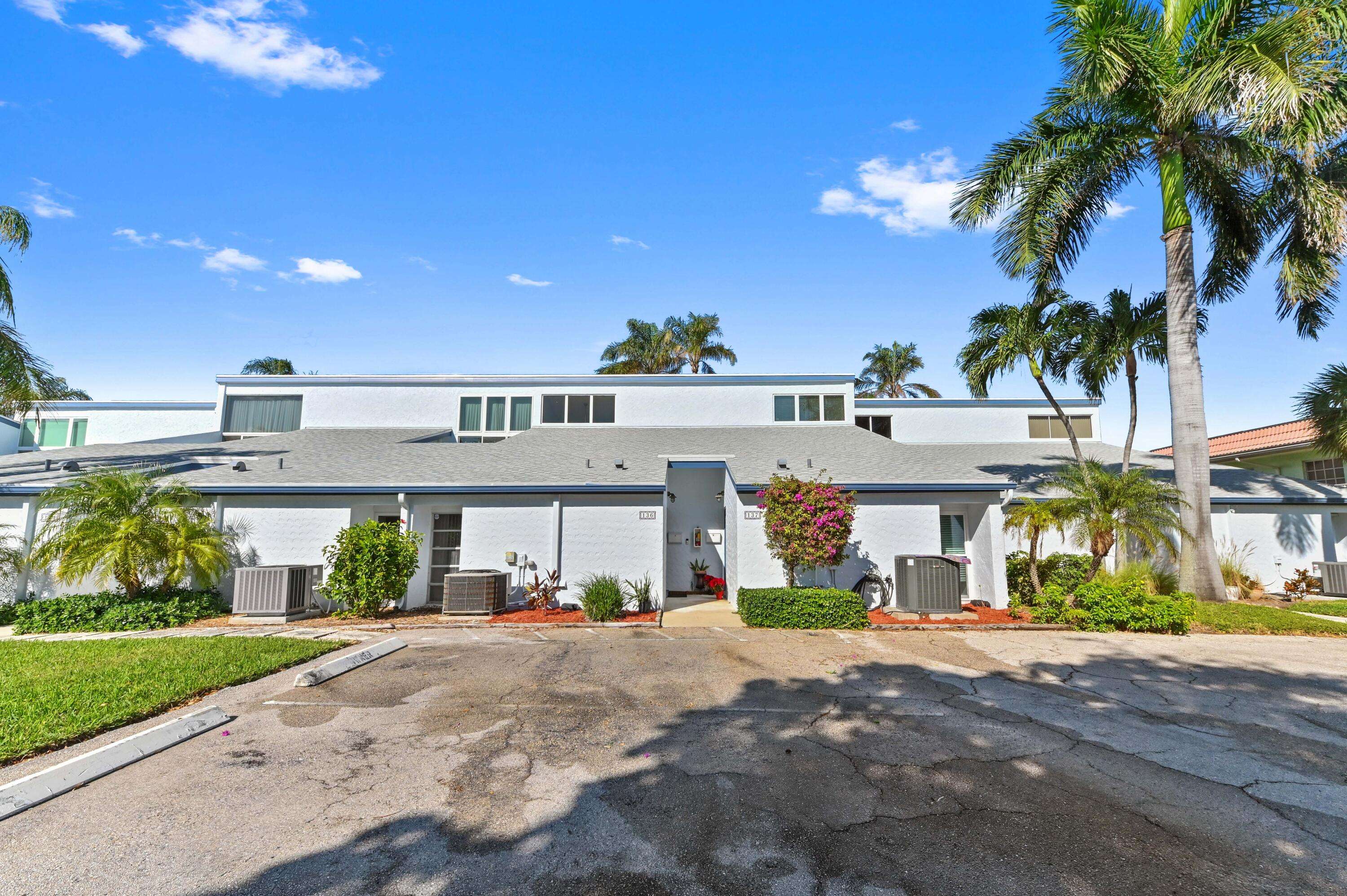 North Palm Beach, FL 33408,129 Lehane TER 136