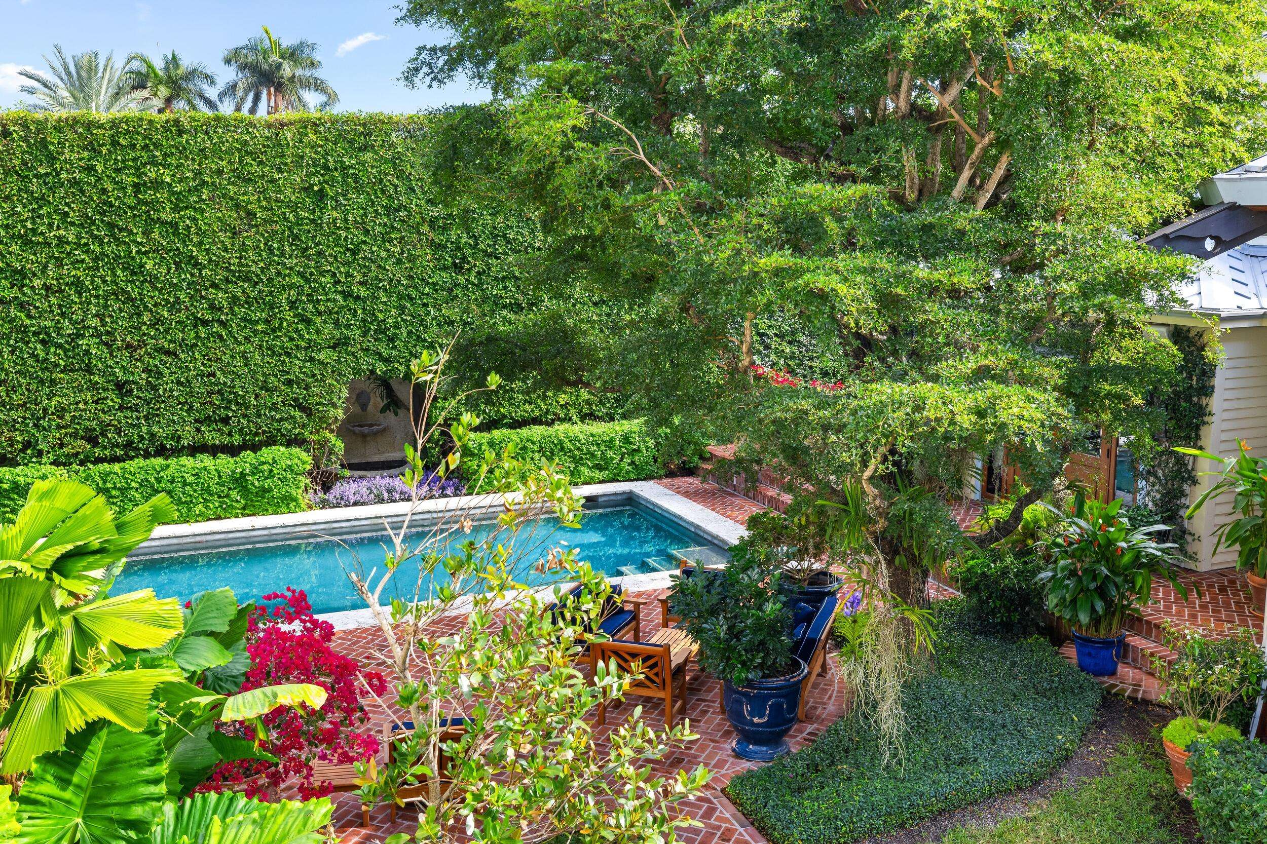 Palm Beach, FL 33480,245 Dunbar RD