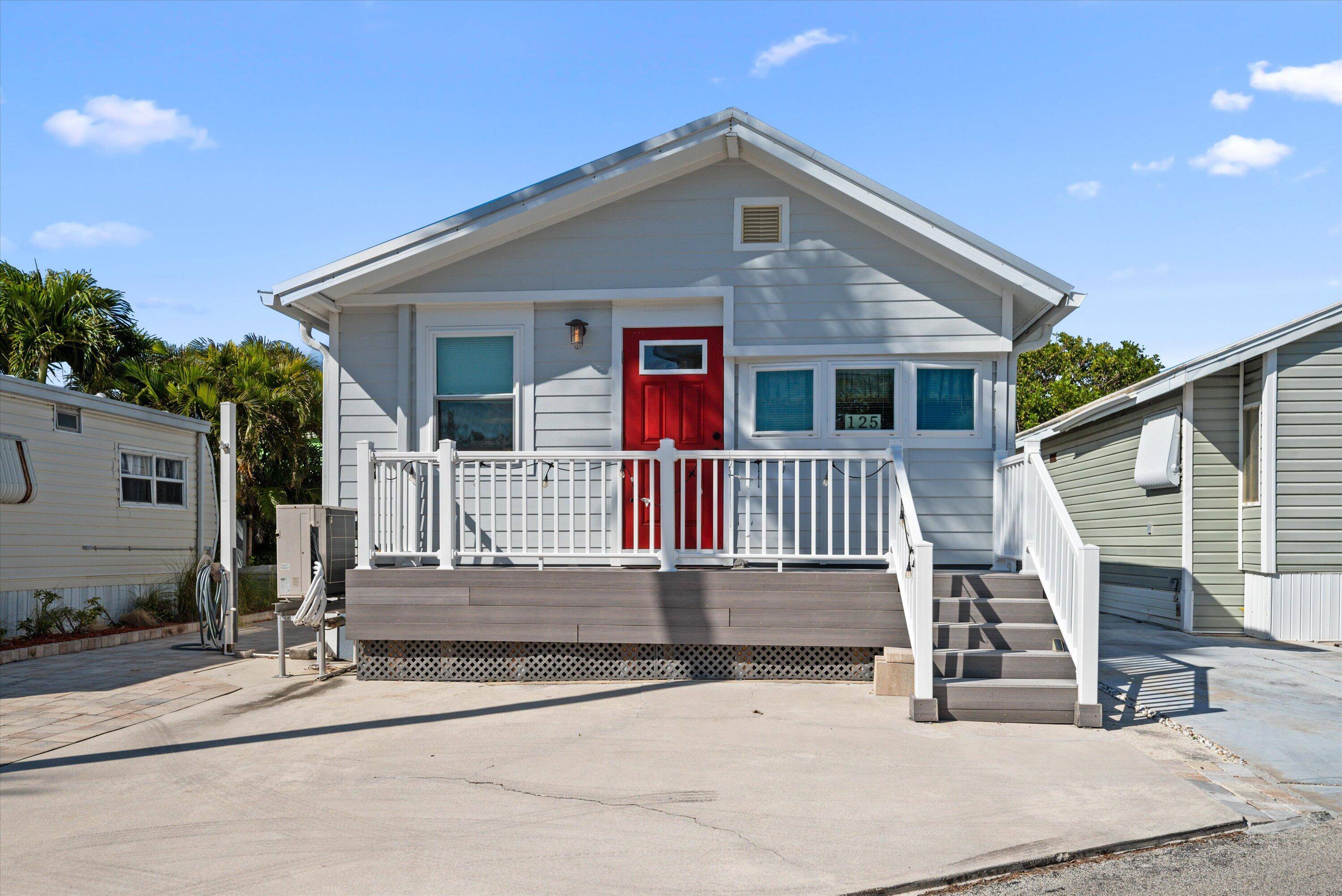 Jensen Beach, FL 34957,10725 S Ocean DR 125