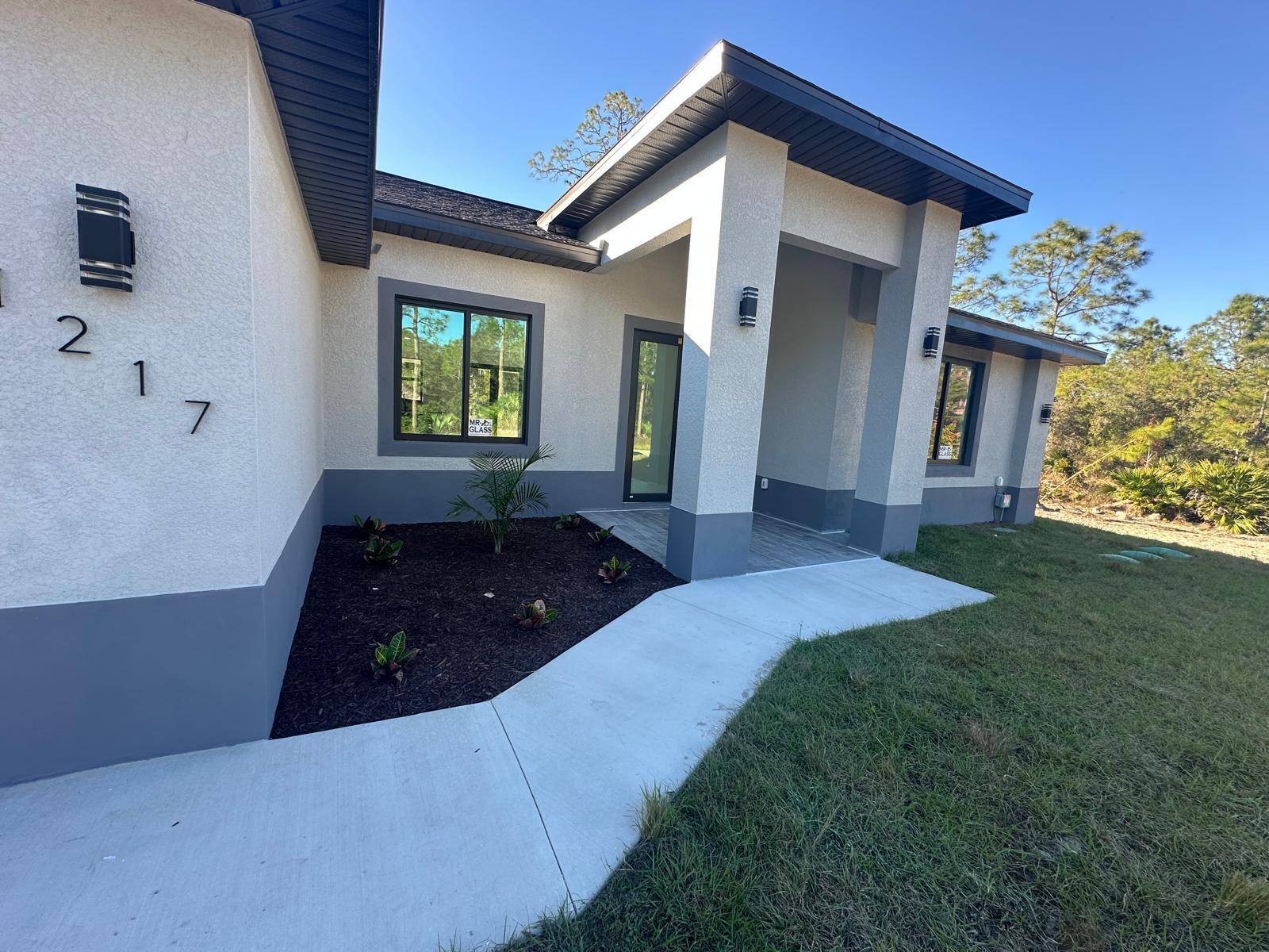 Lehigh Acres, FL 33972,1217 Washington AVE