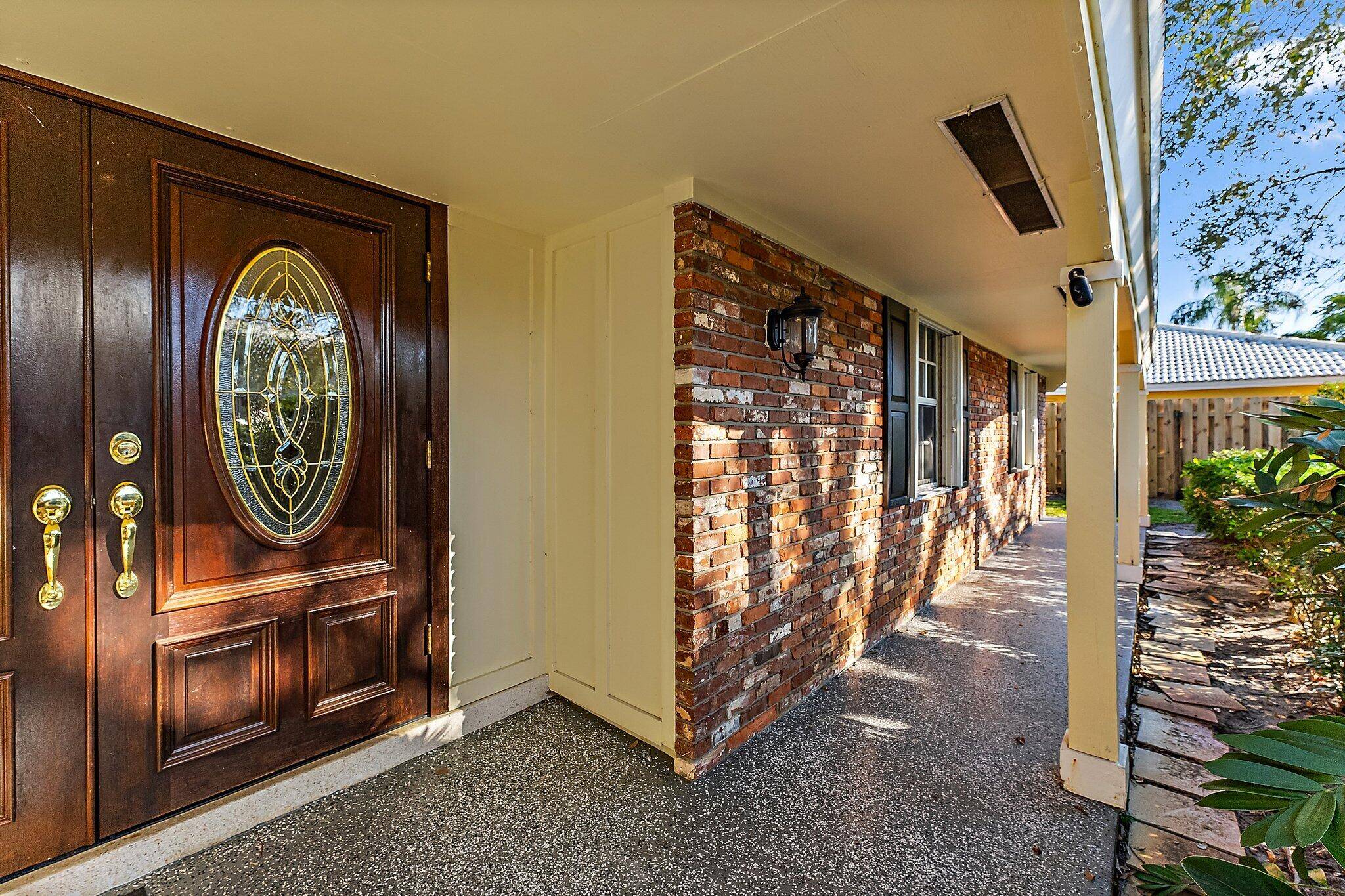 Tequesta, FL 33469,222 W Fairway
