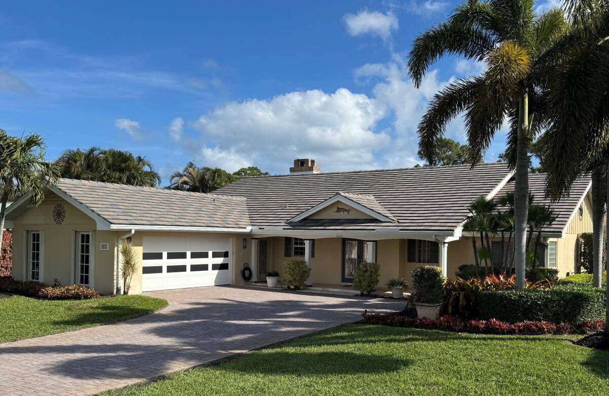 Stuart, FL 34997,3521 SE Clubhouse PL