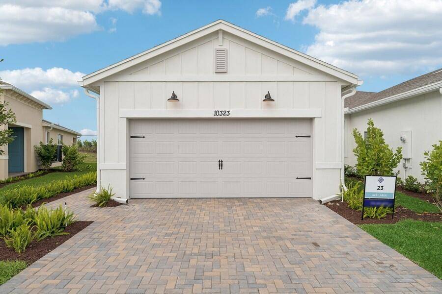 Port Saint Lucie, FL 34987,10323 Dreamweaver RD 23