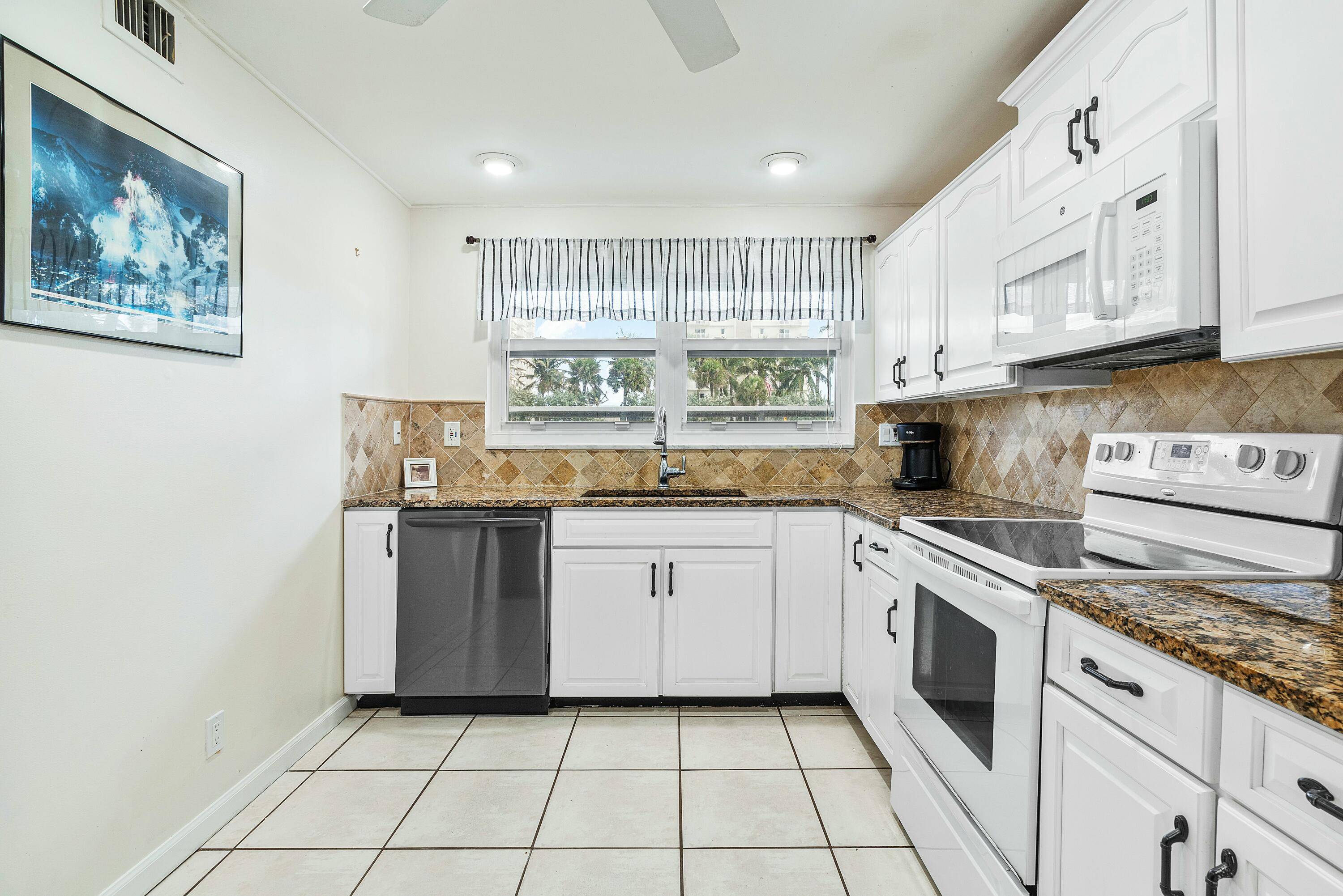 Highland Beach, FL 33487,3224 S Ocean BLVD 110-B