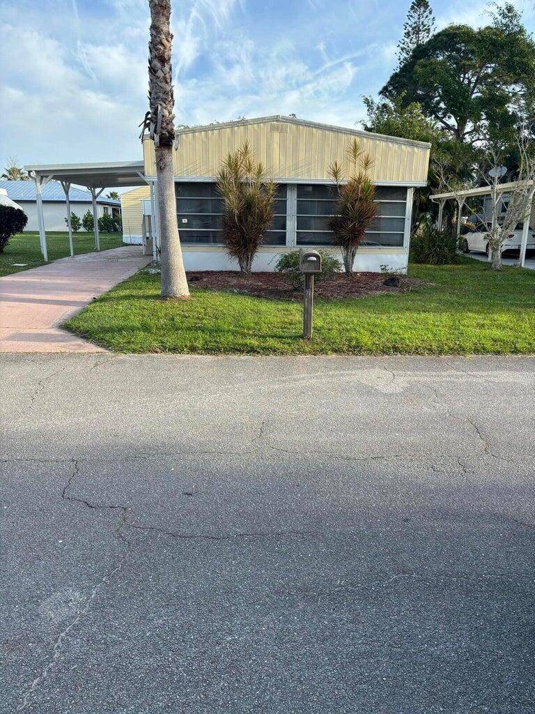 Port Saint Lucie, FL 34952,86 El Camino Real