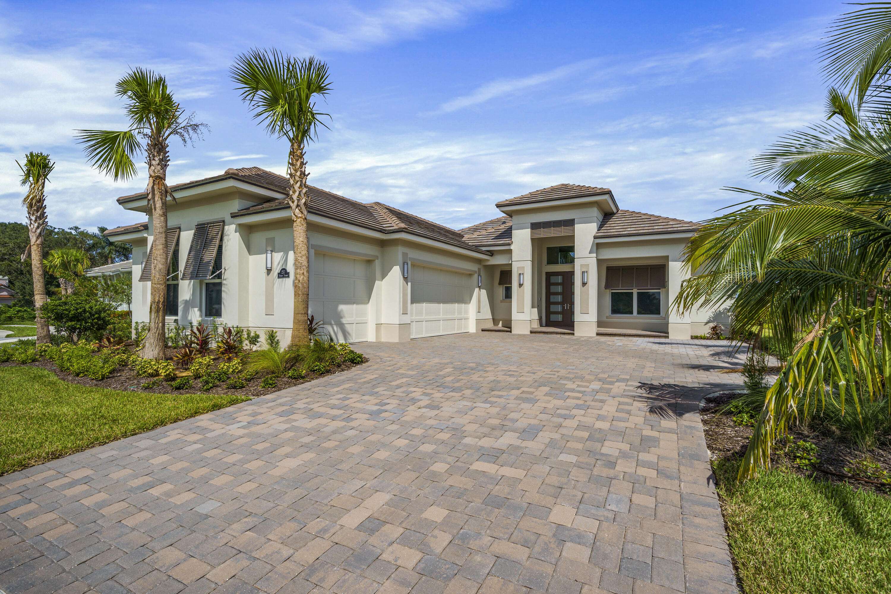 Vero Beach, FL 32963,237 Strand TER