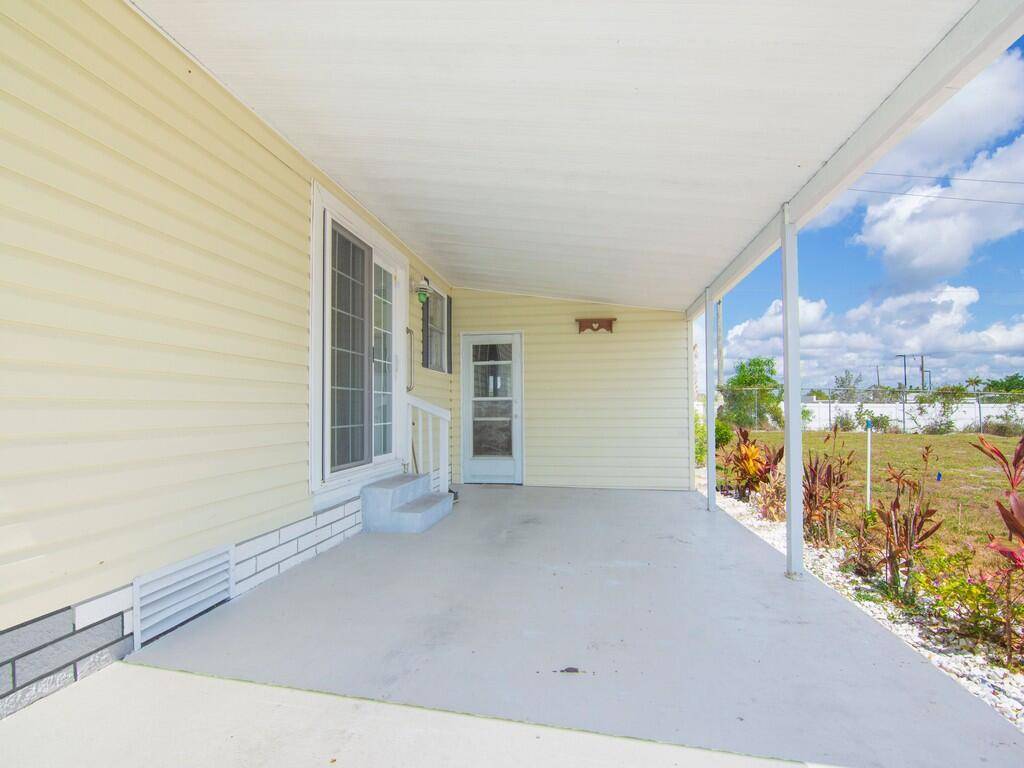 Jensen Beach, FL 34957,196 NE Emerald DR