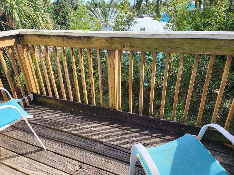 Jensen Beach, FL 34957,2445 NE Hickory AVE