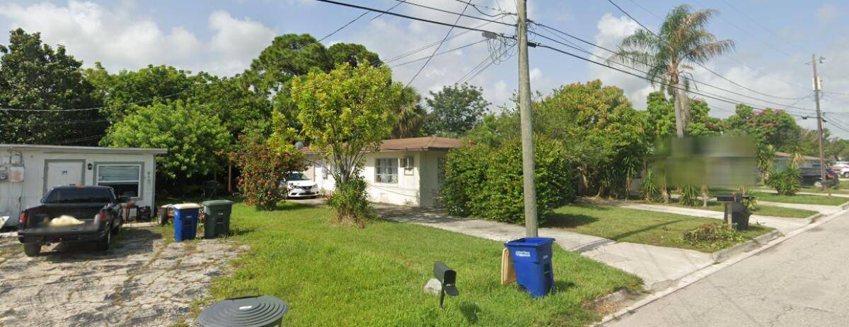 Fort Pierce, FL 34982,515 Palm AVE A&B