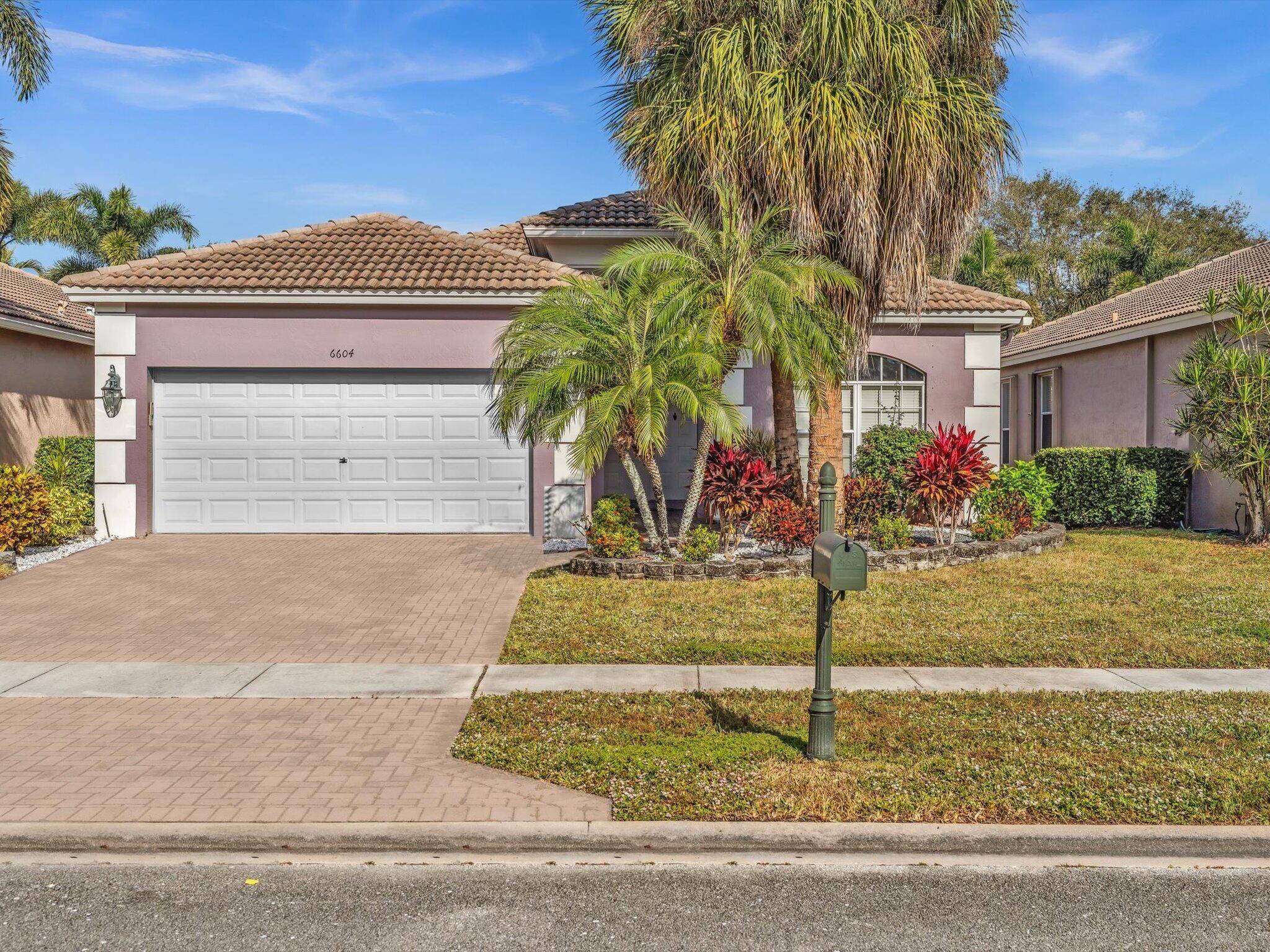 Boynton Beach, FL 33472,6604 Southport DR