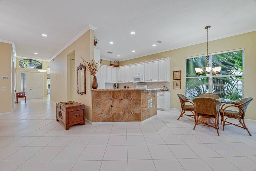 Lake Worth, FL 33467,8298 Sandpiper Glen DR