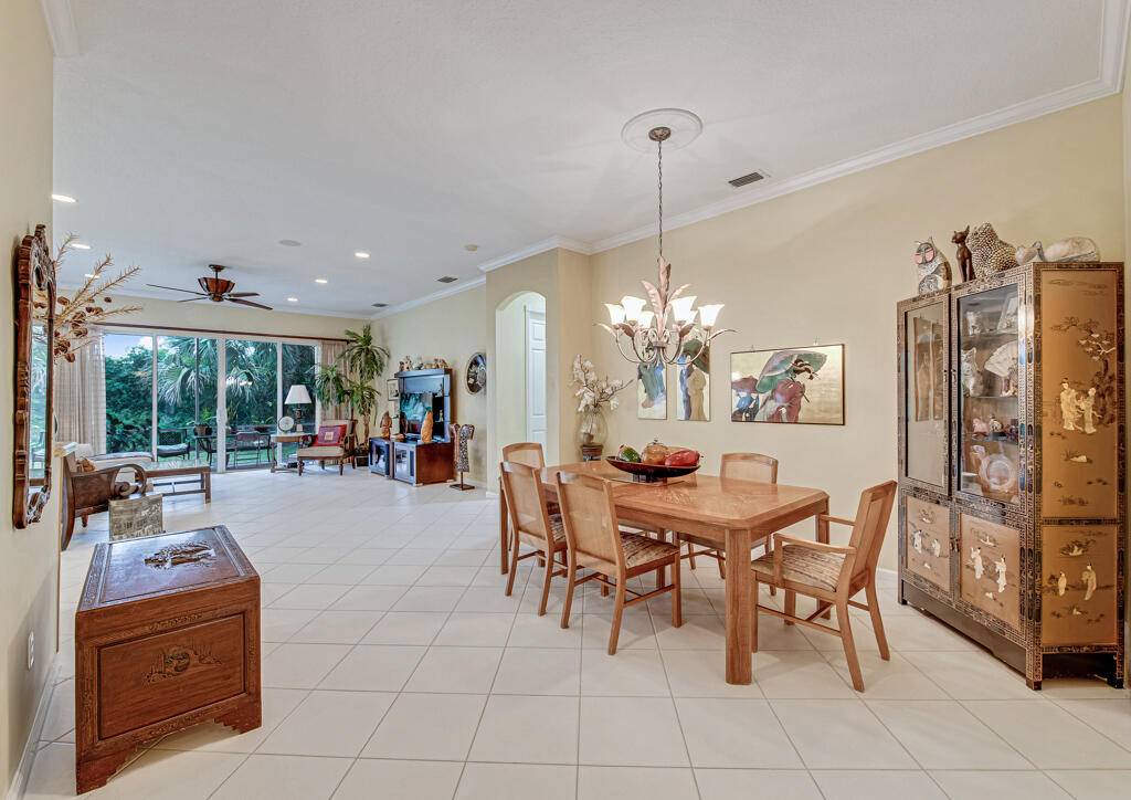 Lake Worth, FL 33467,8298 Sandpiper Glen DR
