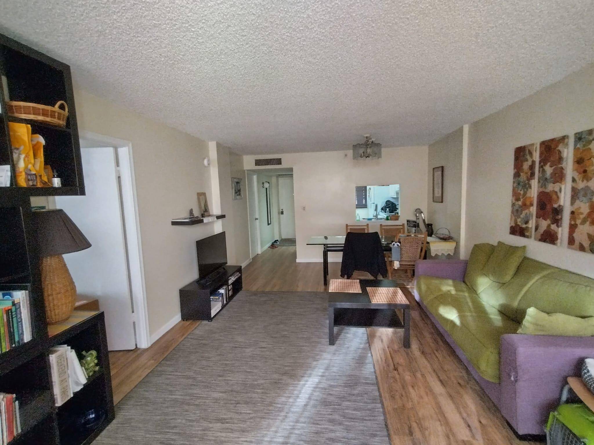 Oakland Park, FL 33309,103 Royal Park DR 3b
