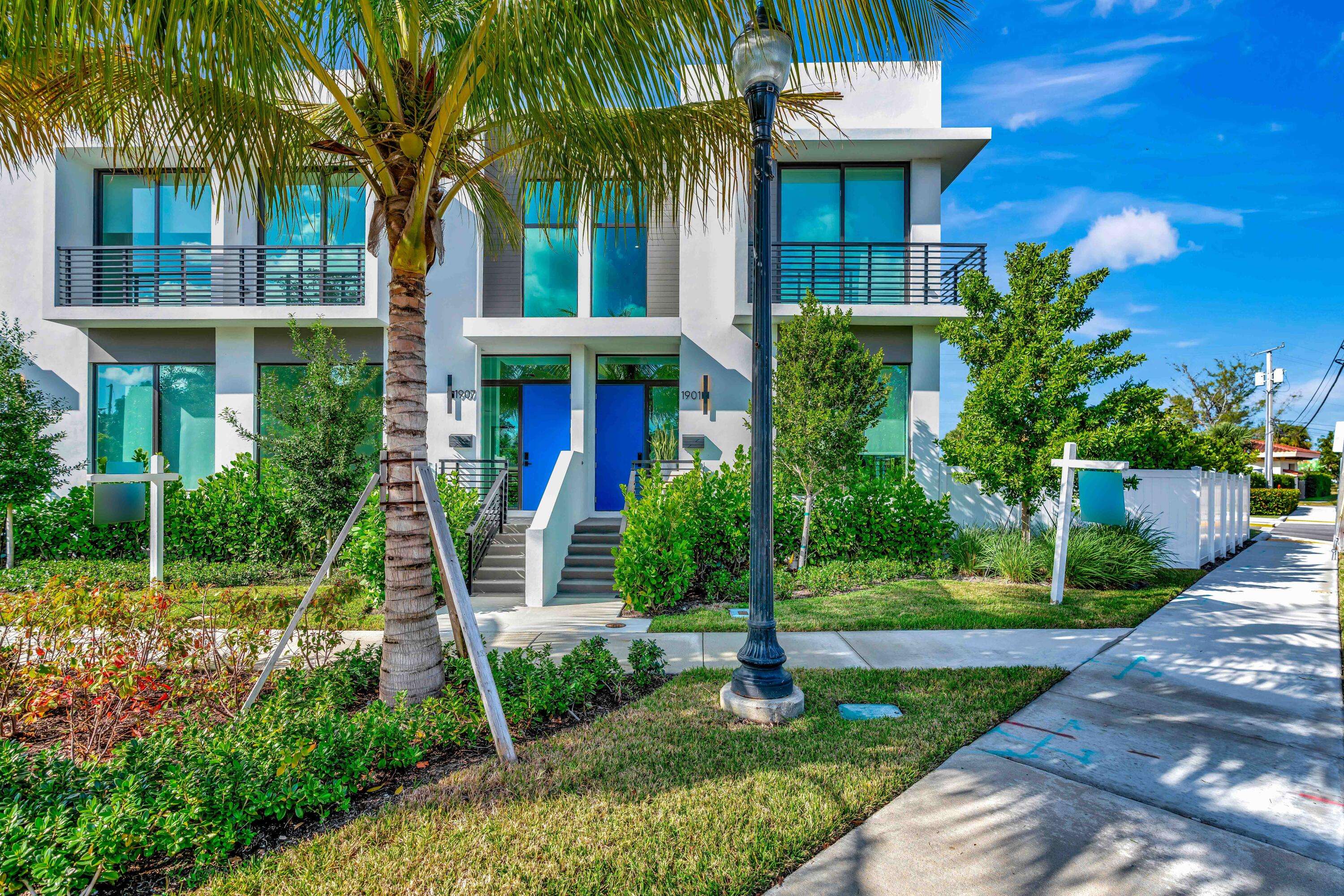 West Palm Beach, FL 33401,1901 Dock ST