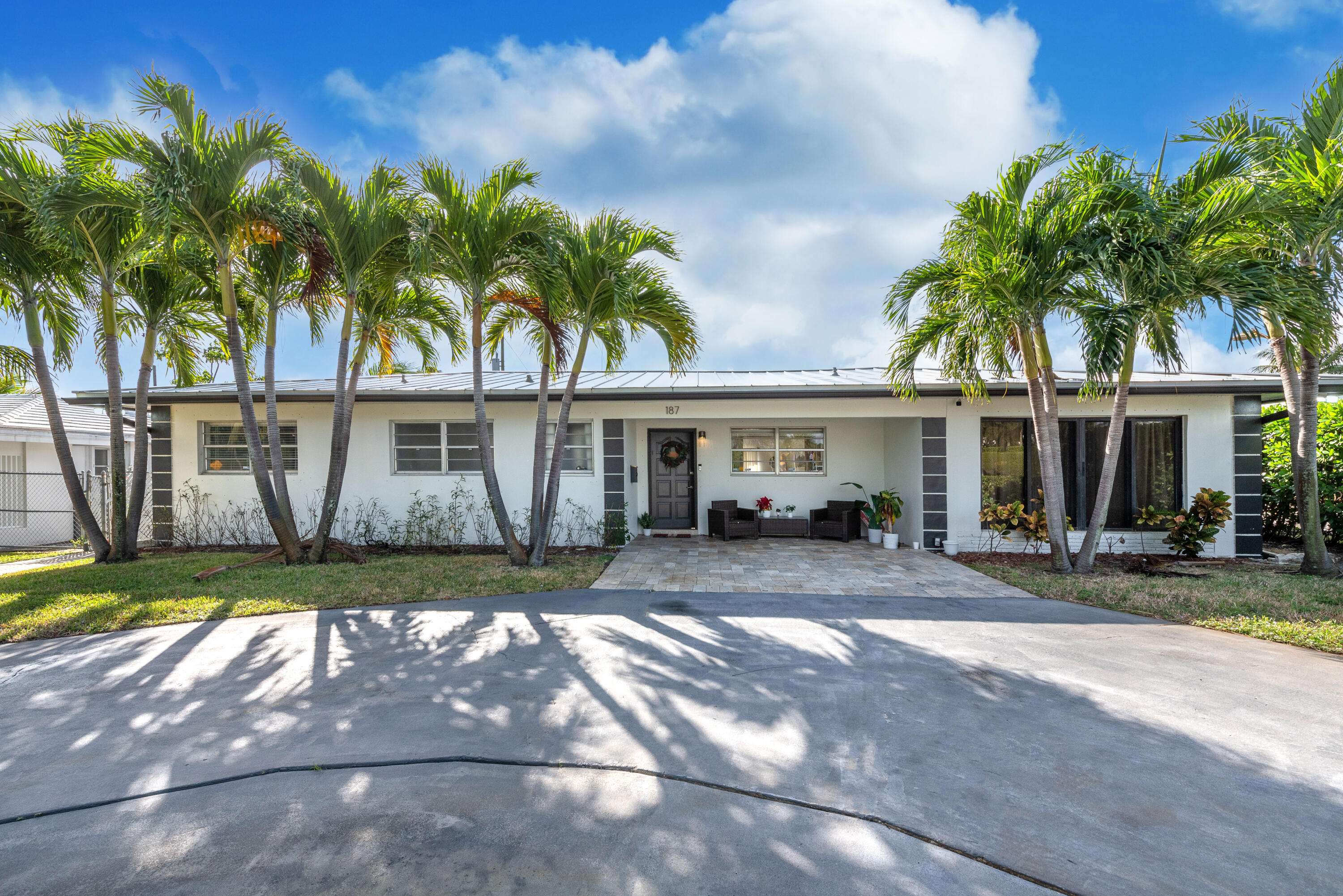 Lake Worth Beach, FL 33460,187 Duke DR