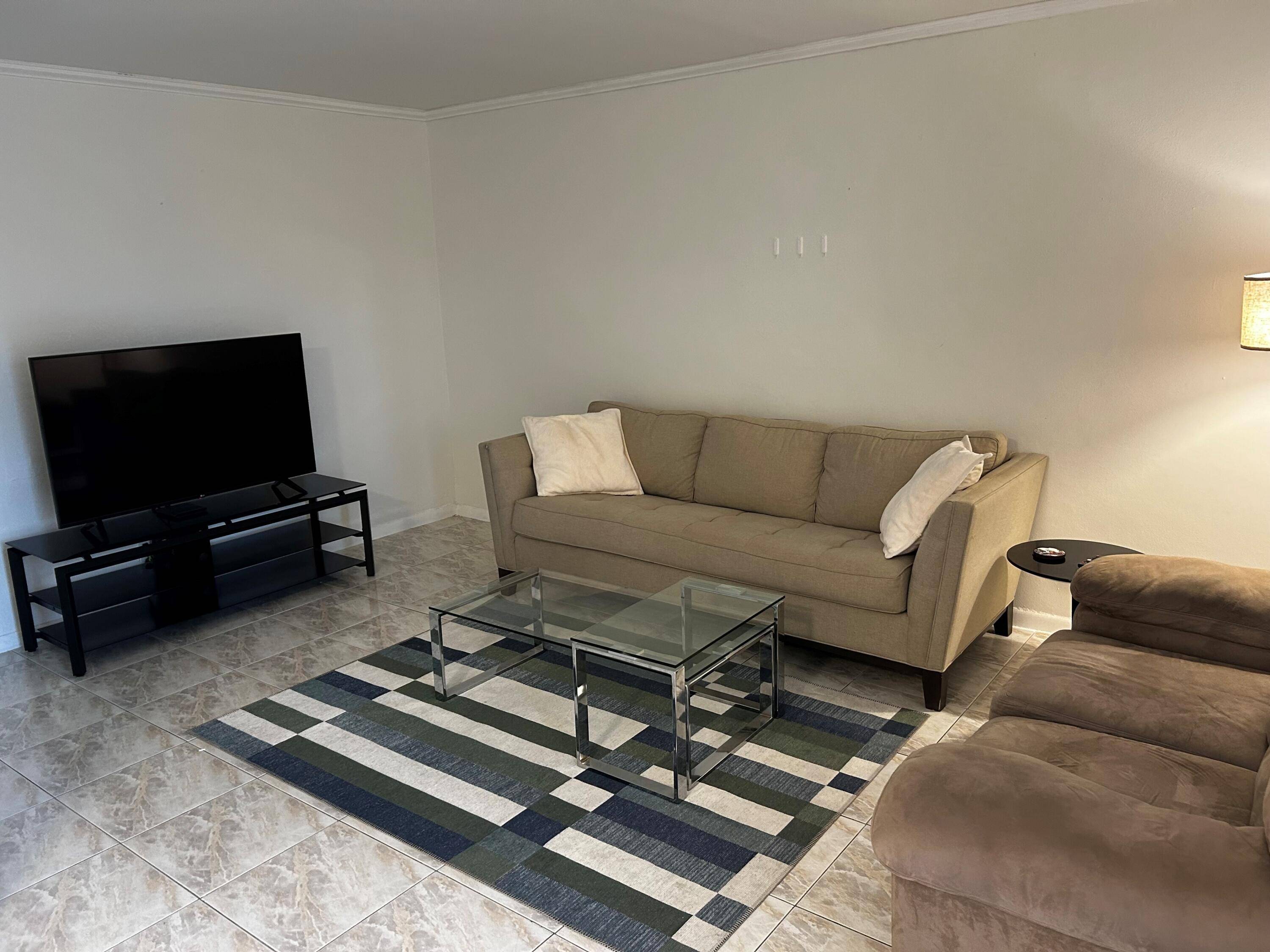 Pompano Beach, FL 33062,3220 NE 10th ST 15