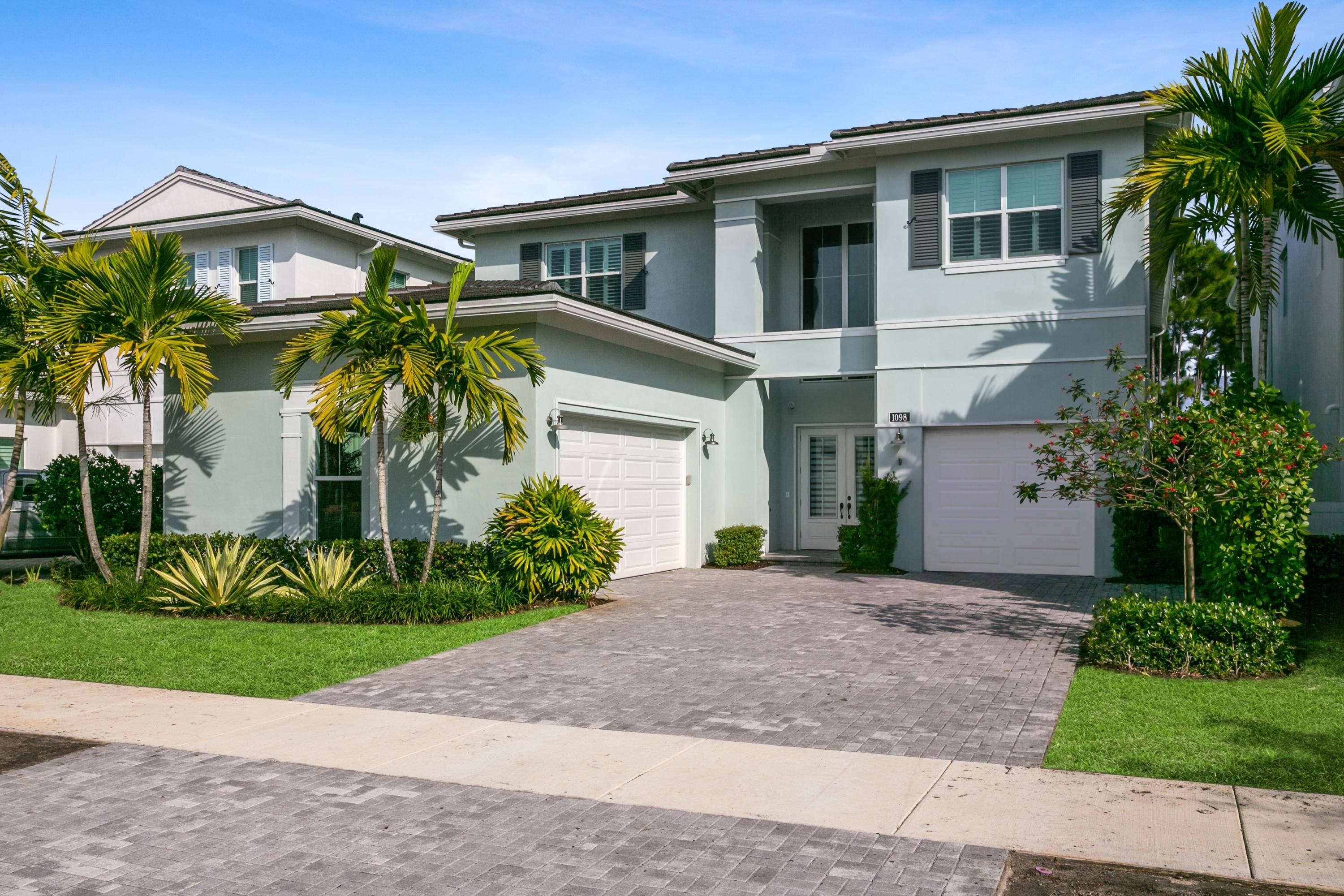 Palm Beach Gardens, FL 33418,1098 Faulkner TER