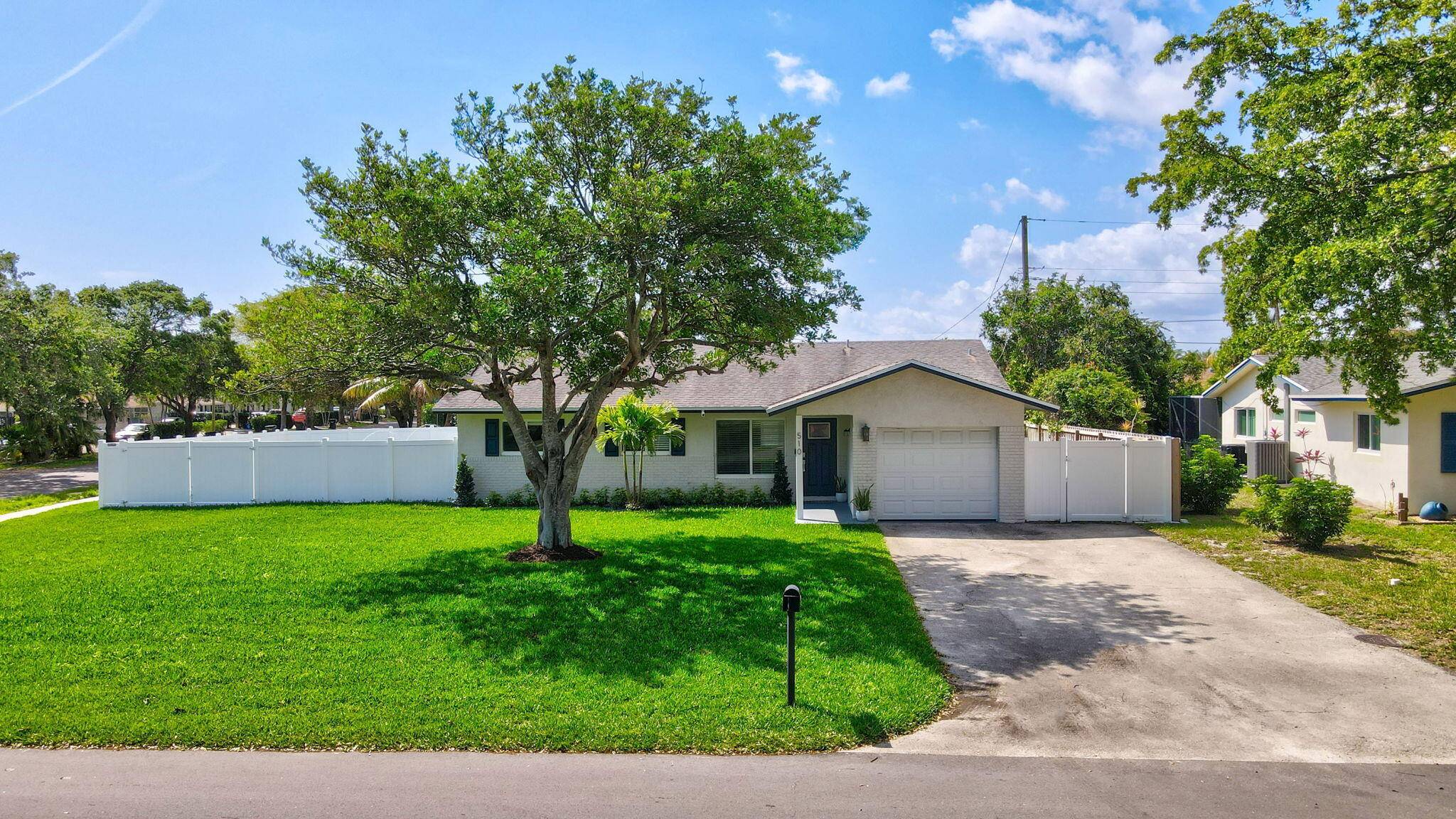 Delray Beach, FL 33444,510 Kingbird CIR