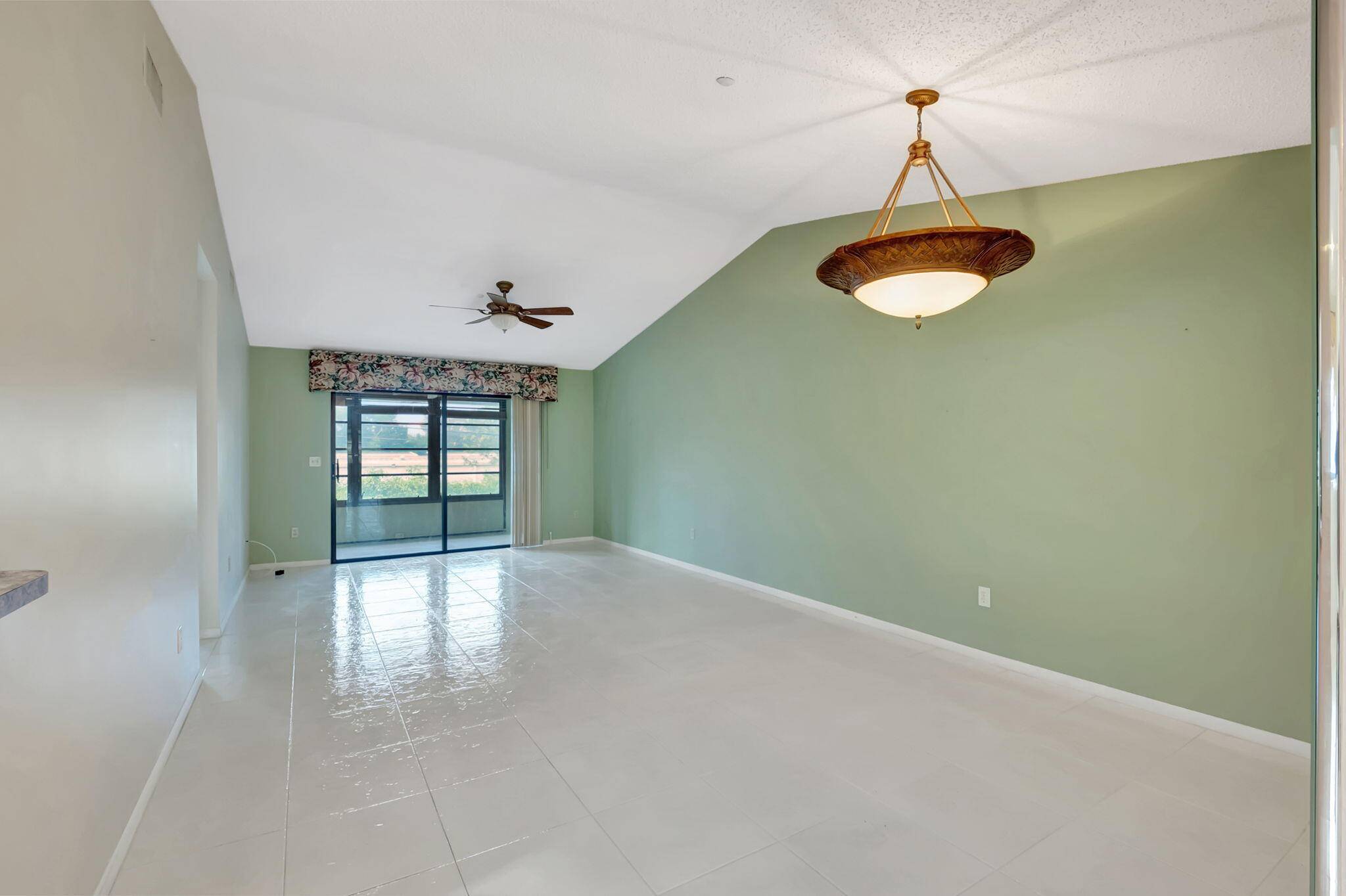 Delray Beach, FL 33484,15011 Ashland 27 CIR 27