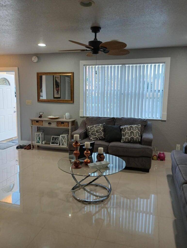 Lauderhill, FL 33313,5741 Blueberry CT 110