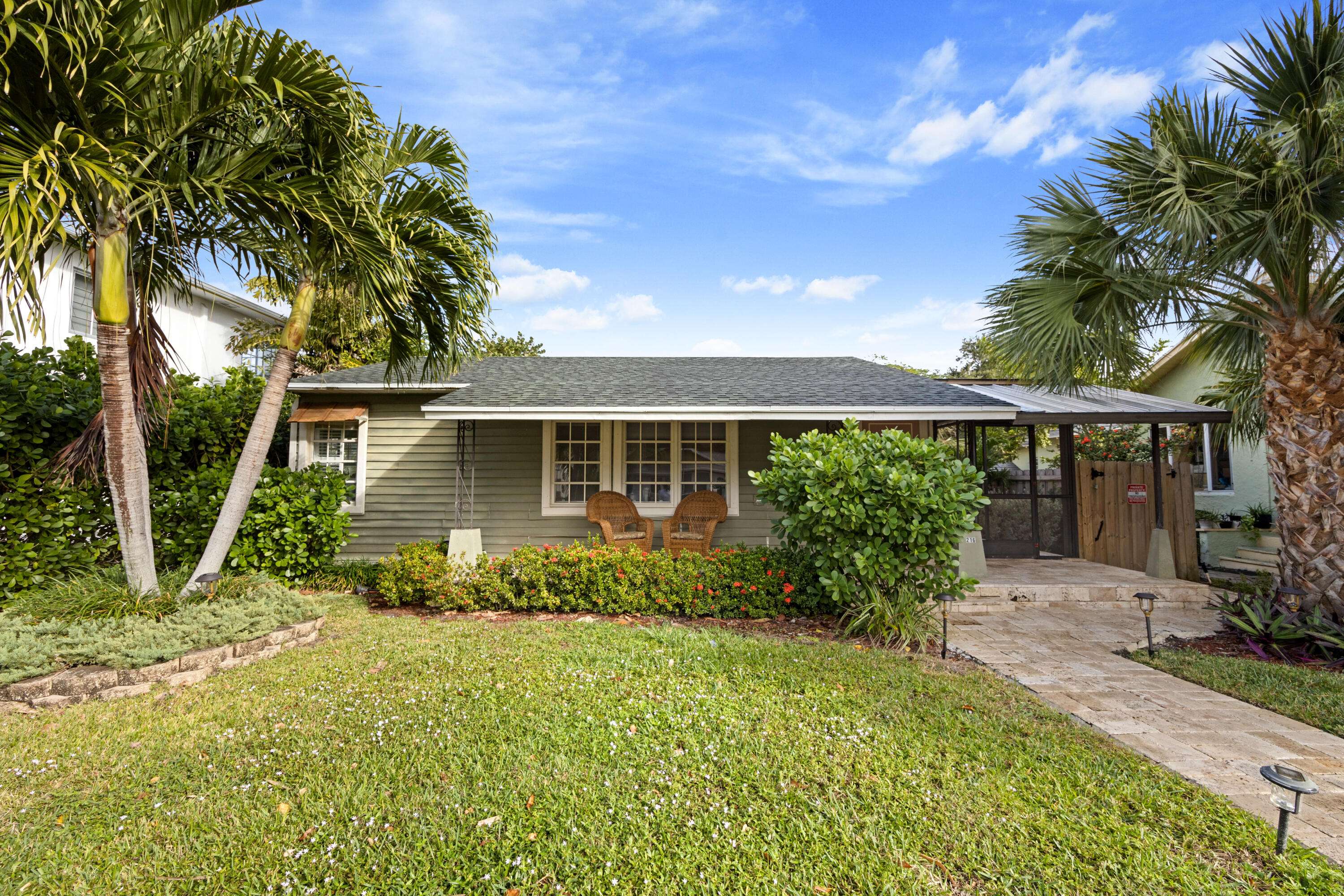 Lake Worth Beach, FL 33460,216 S Ocean Breeze Main House