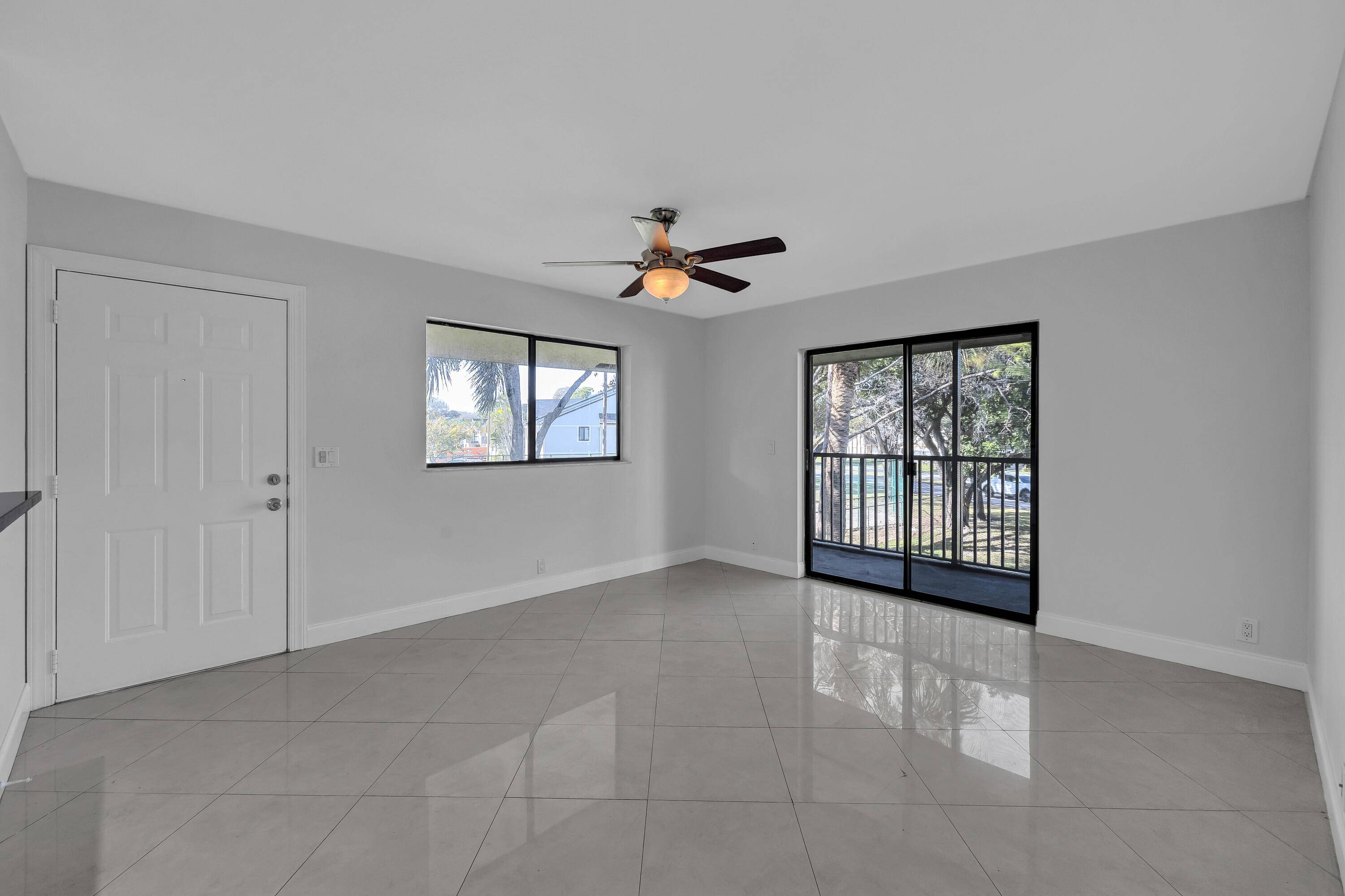 Deerfield Beach, FL 33441,677 Trace CIR 202