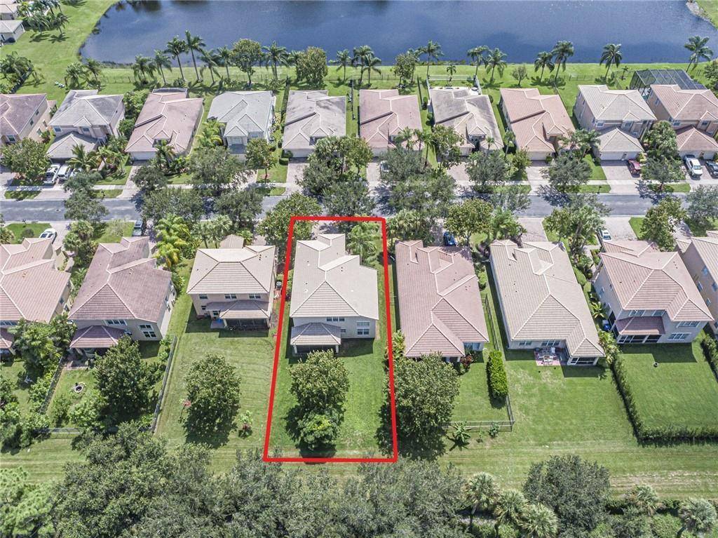 Vero Beach, FL 32962,1931 SW Grey Falcon CIR