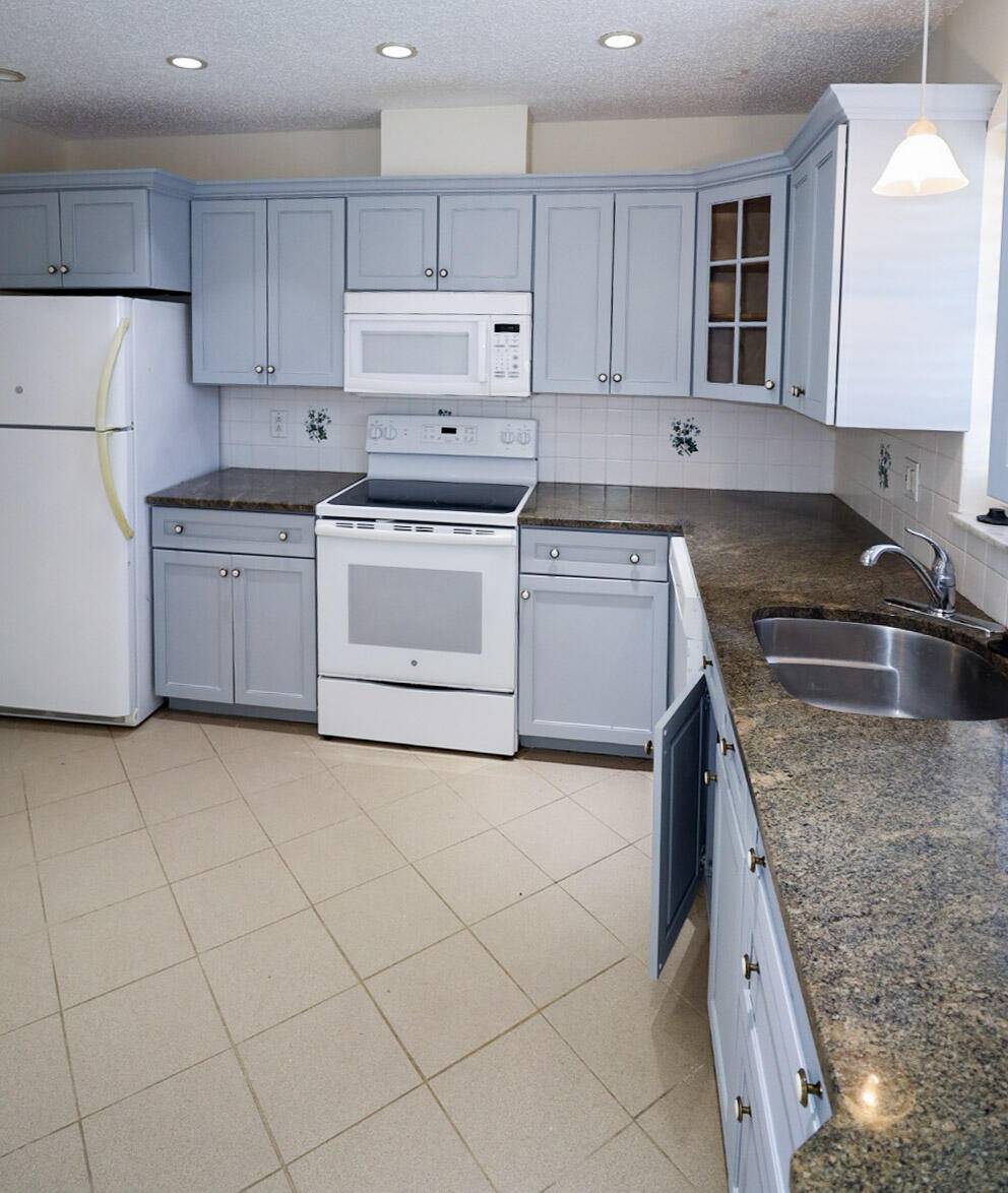 Lake Worth, FL 33467,845 Salem LN
