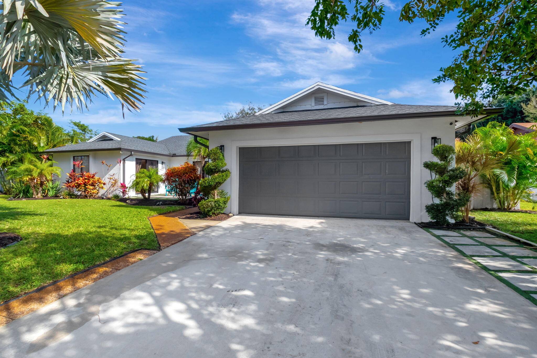 Boca Raton, FL 33487,17556 Birchwood DR