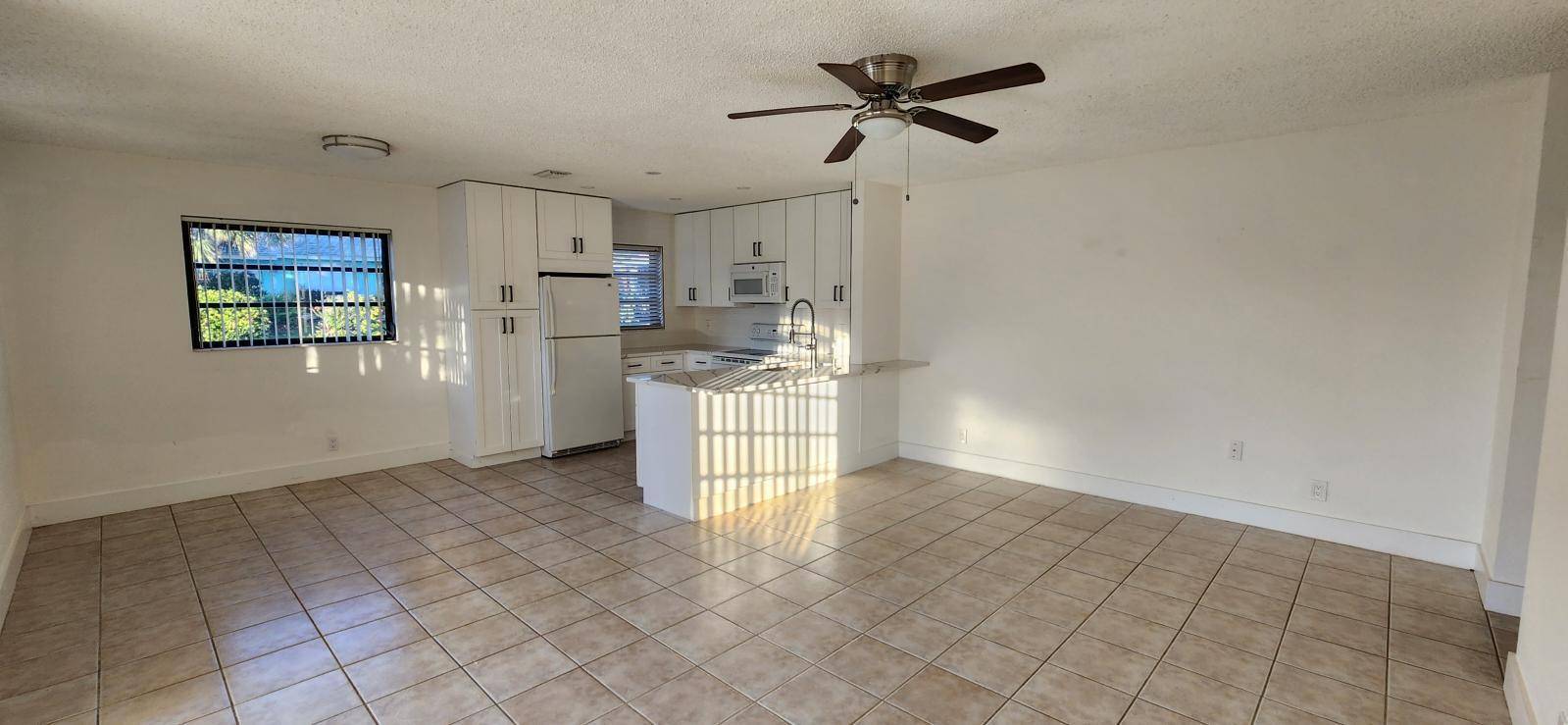 North Palm Beach, FL 33408,2094 N Suzanne