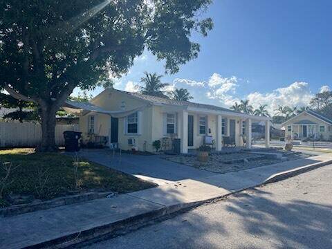 Lake Worth Beach, FL 33460,1202 S M ST