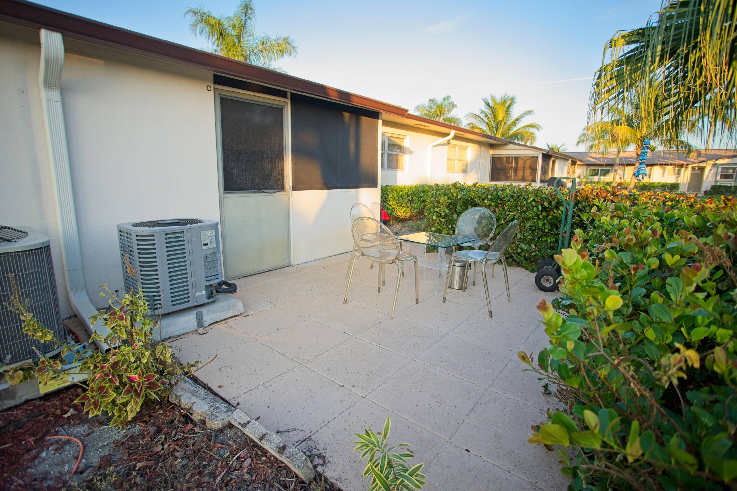 West Palm Beach, FL 33415,2833 W Crosley DR C