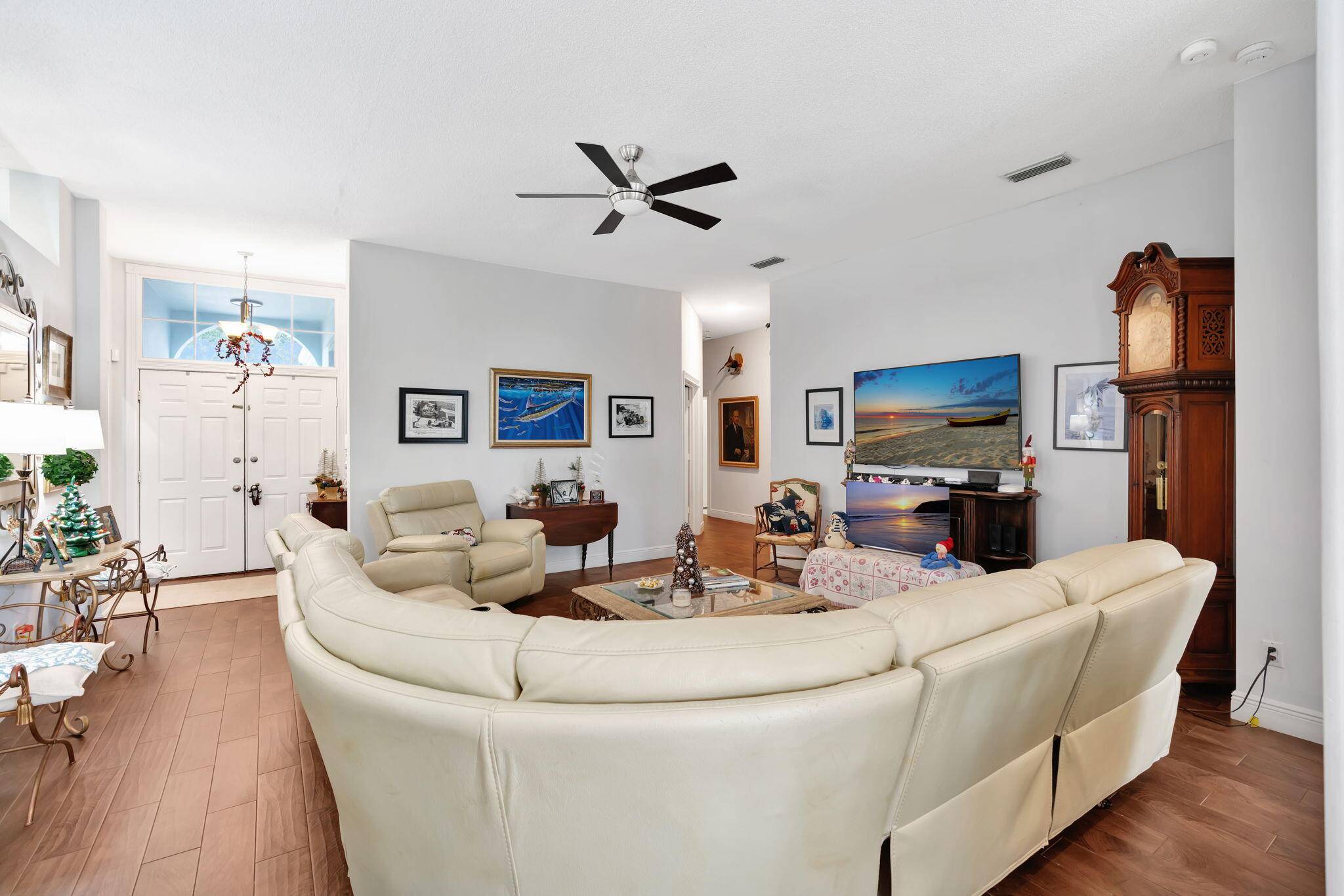 Jupiter, FL 33458,156 S Hampton DR