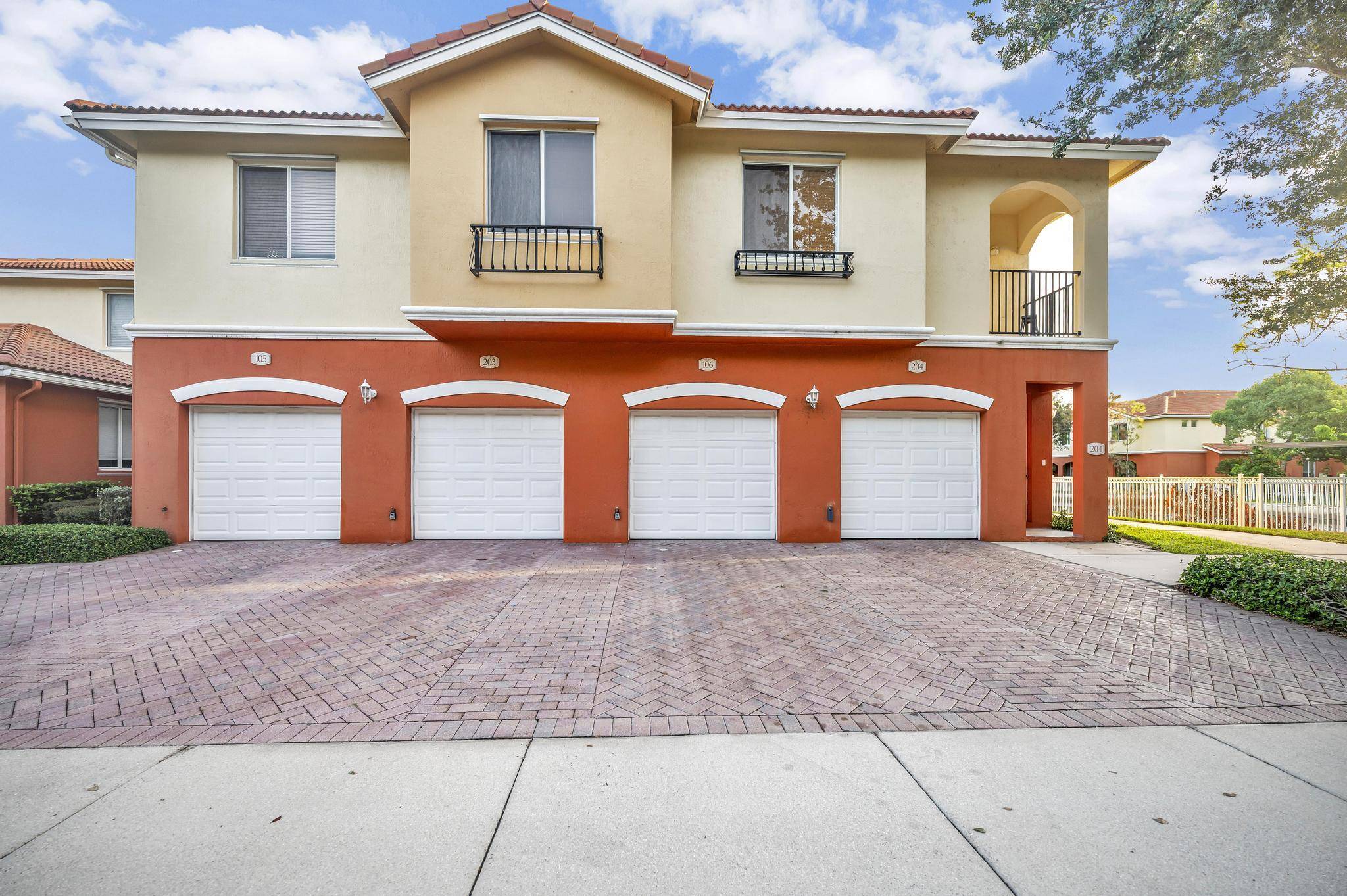 Stuart, FL 34994,55 SE Palermo CT 106