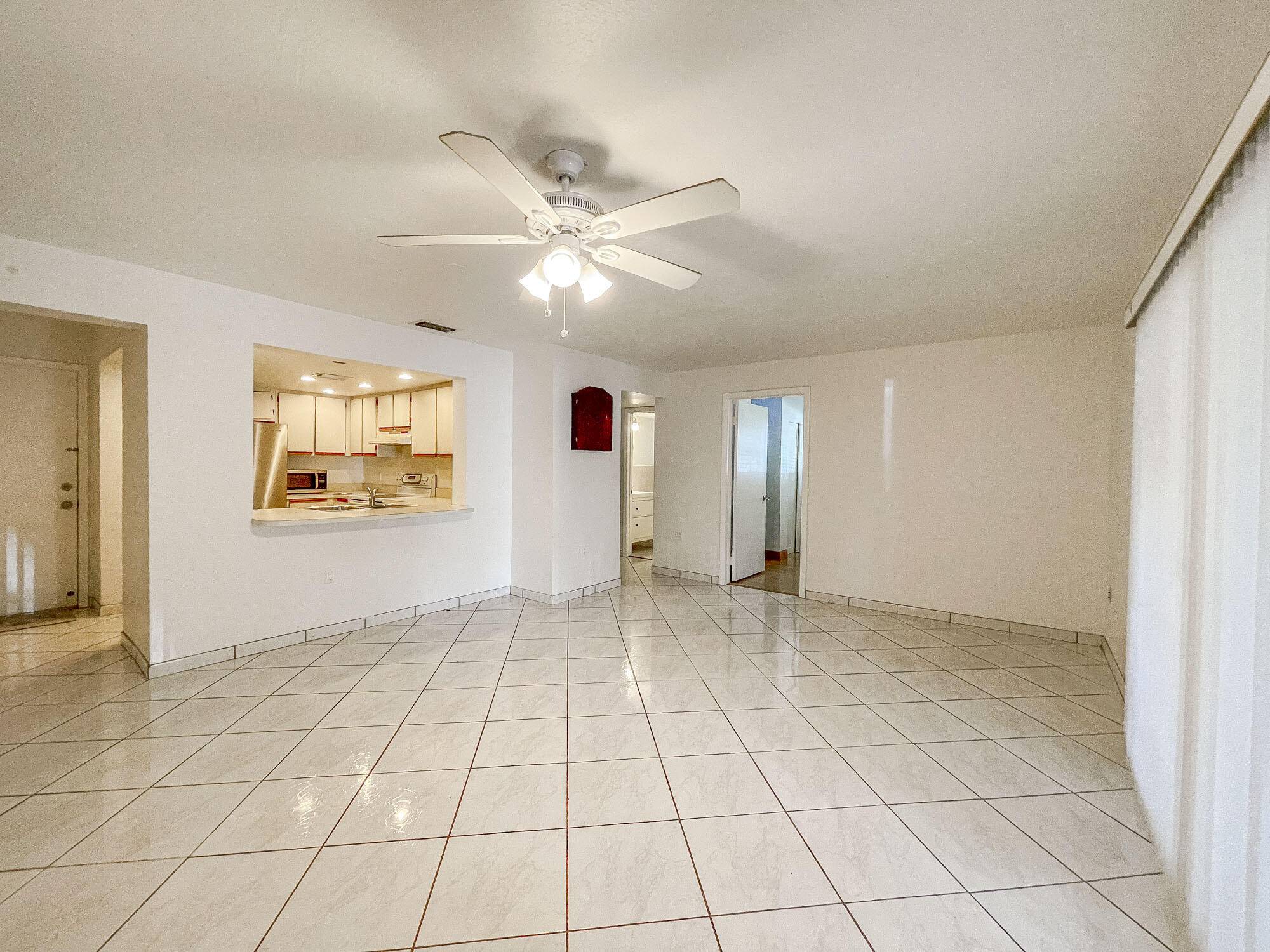Dania, FL 33004,421 SE 10th ST A102