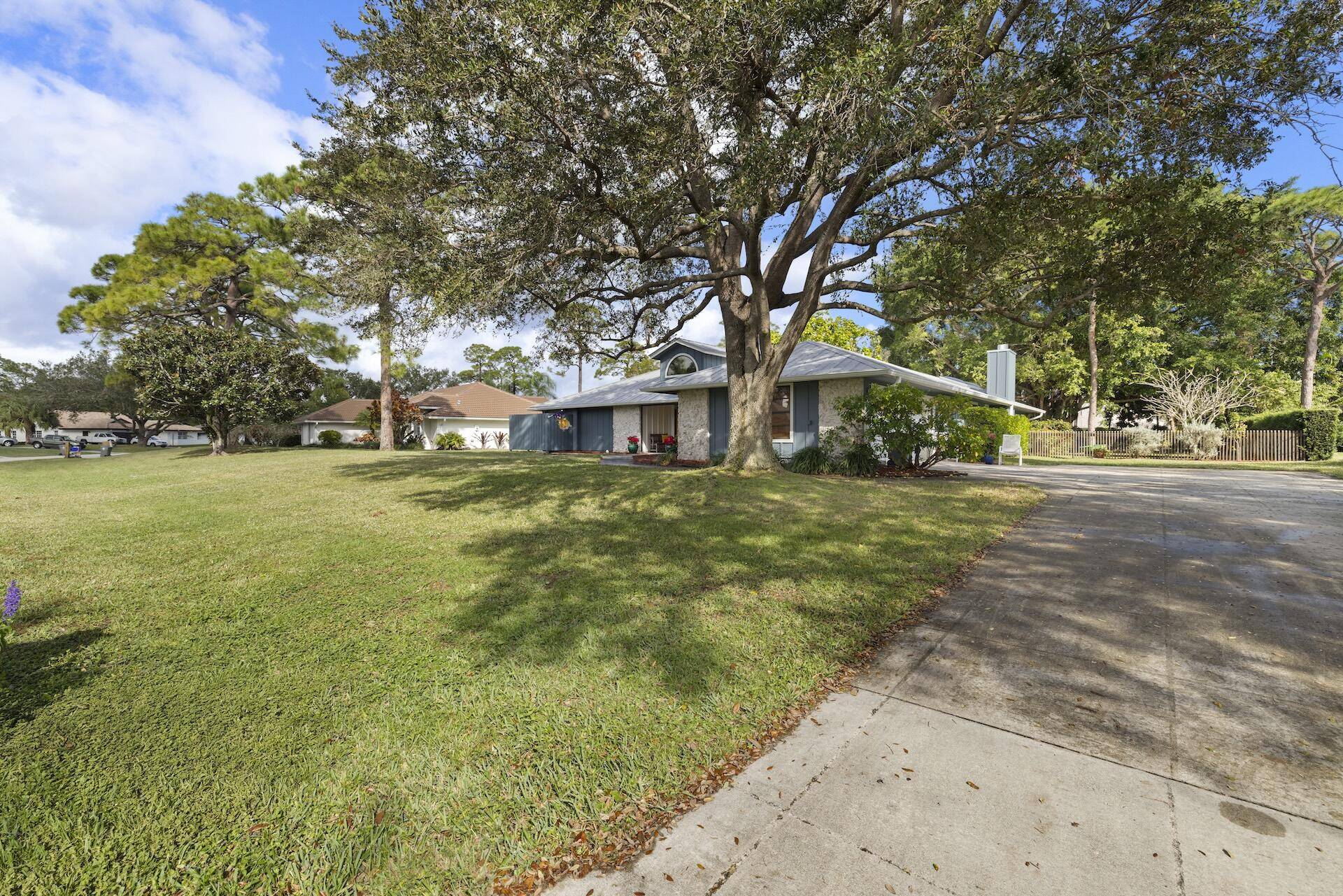 Jupiter, FL 33458,6399 Wood Lake RD