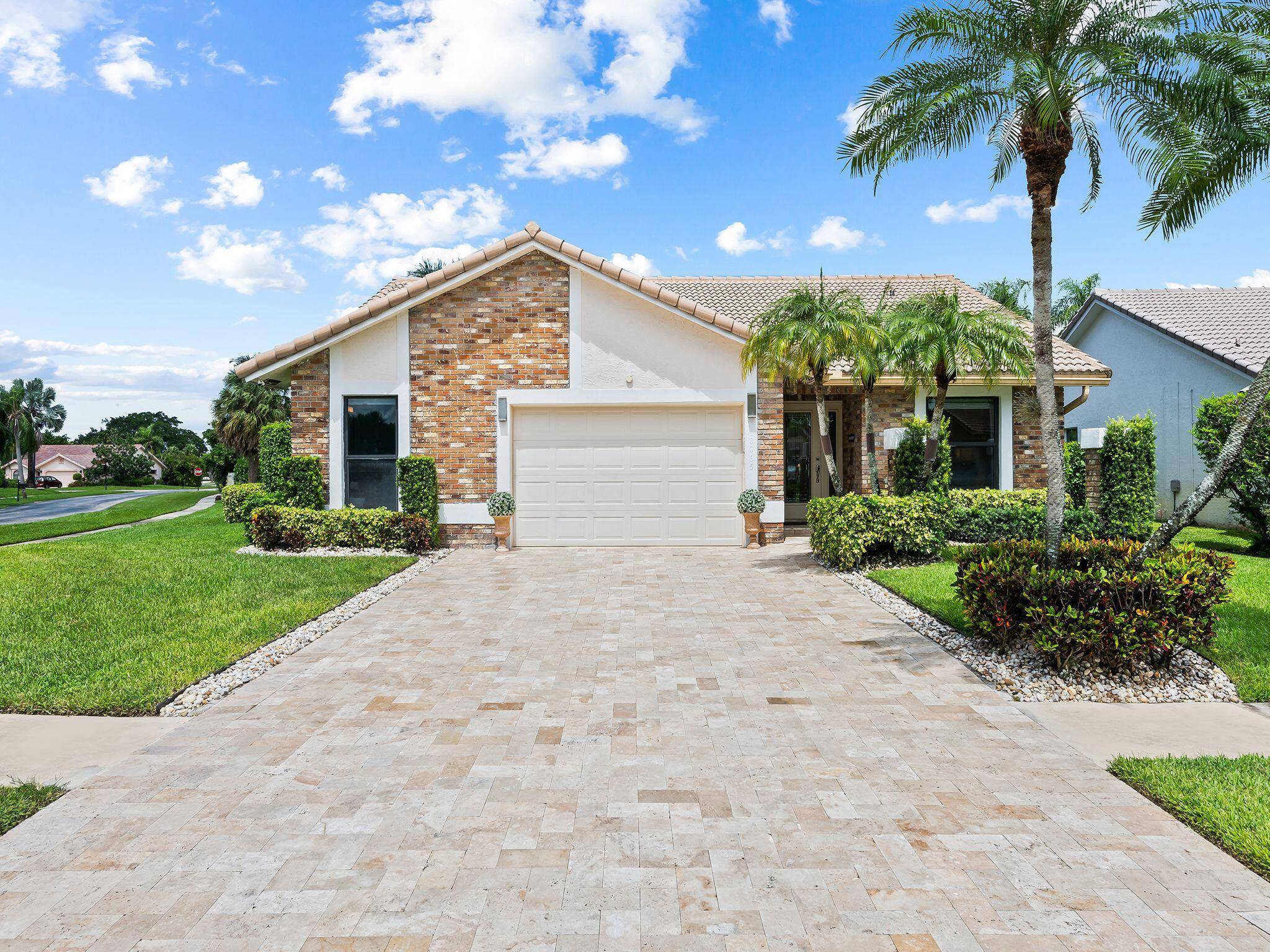 Boca Raton, FL 33498,10065 Camelback LN