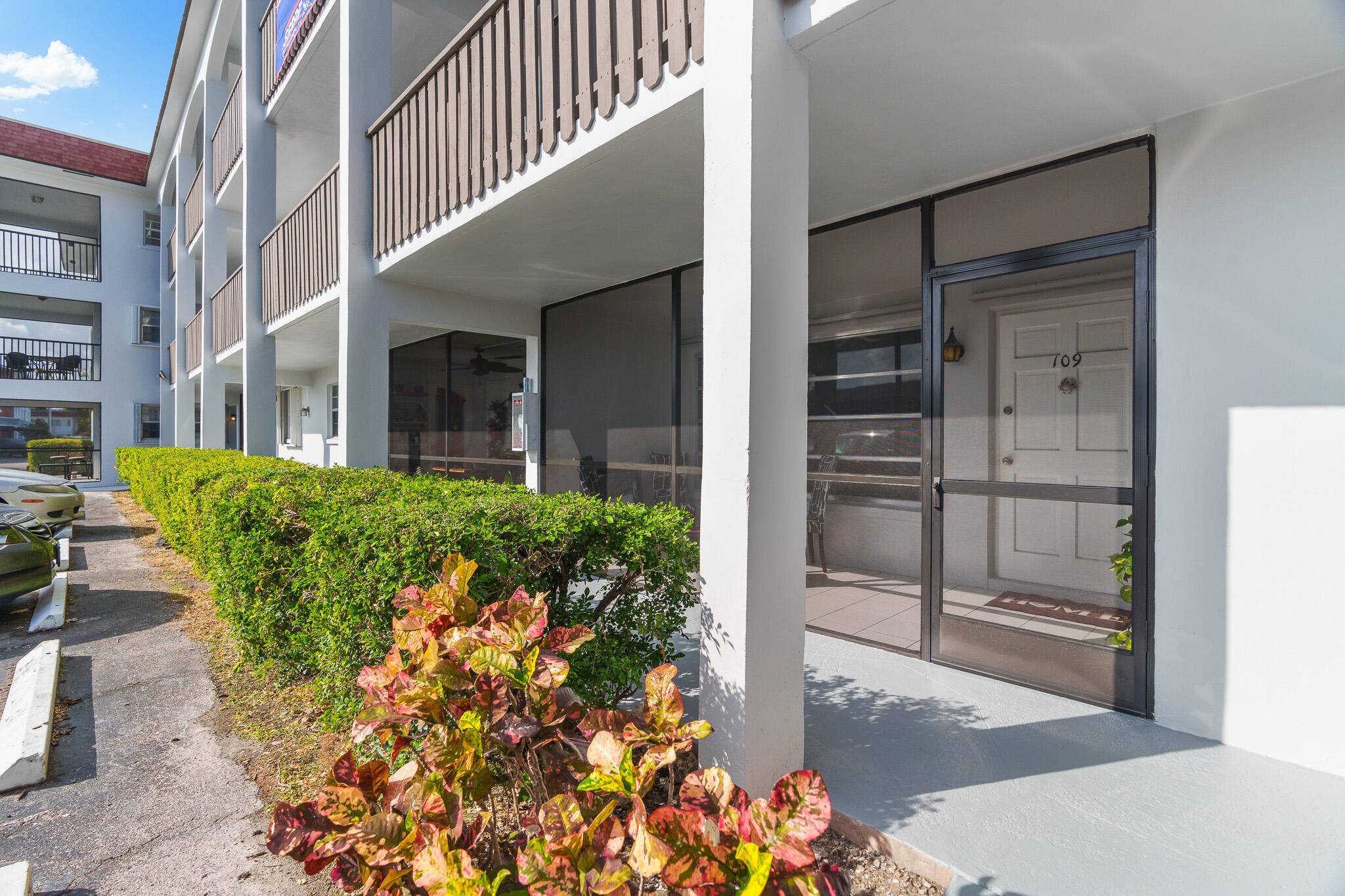 Pompano Beach, FL 33060,651 Pine DR 109