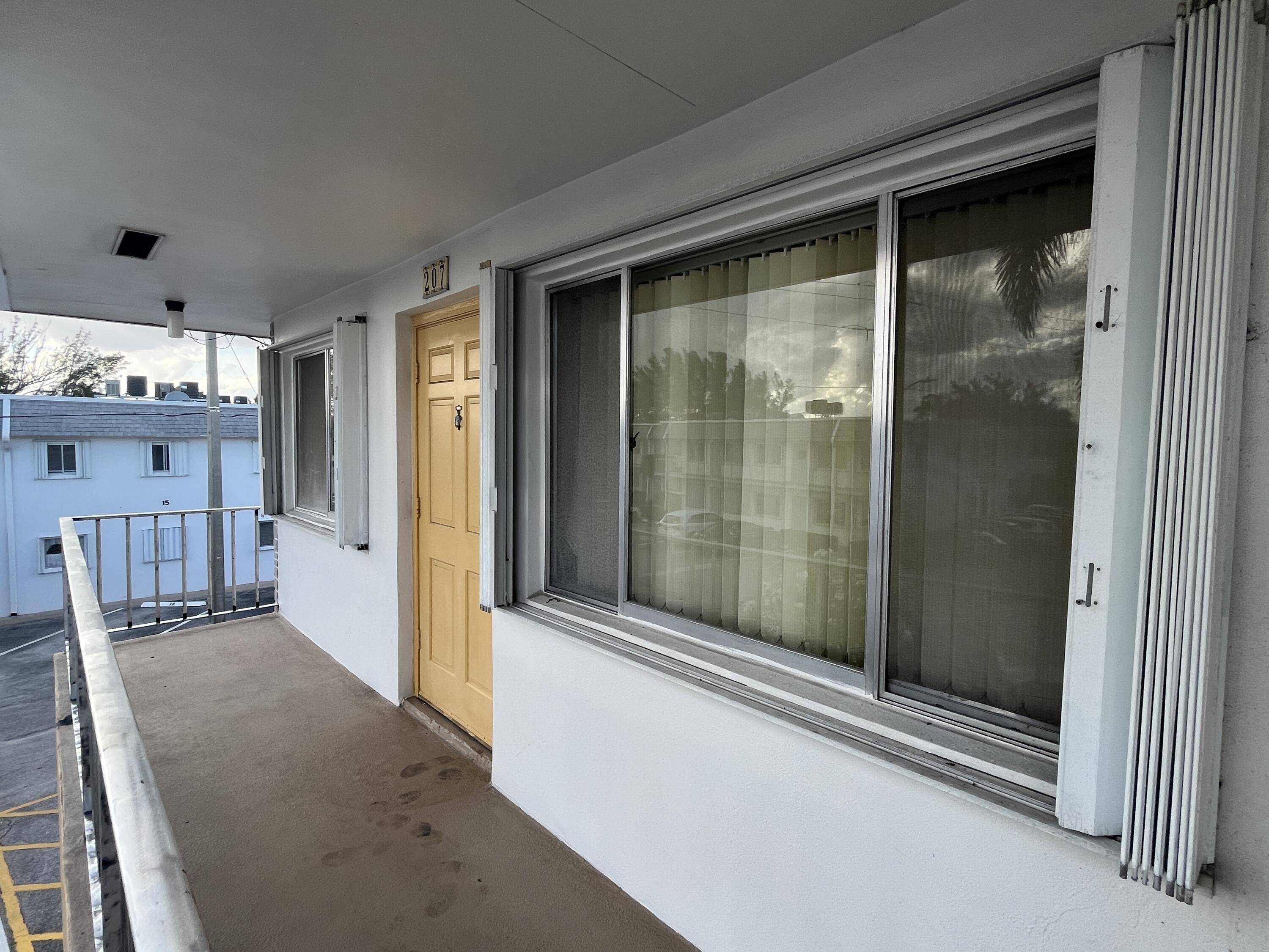 Lake Worth Beach, FL 33461,2840 Cynthia LN 207
