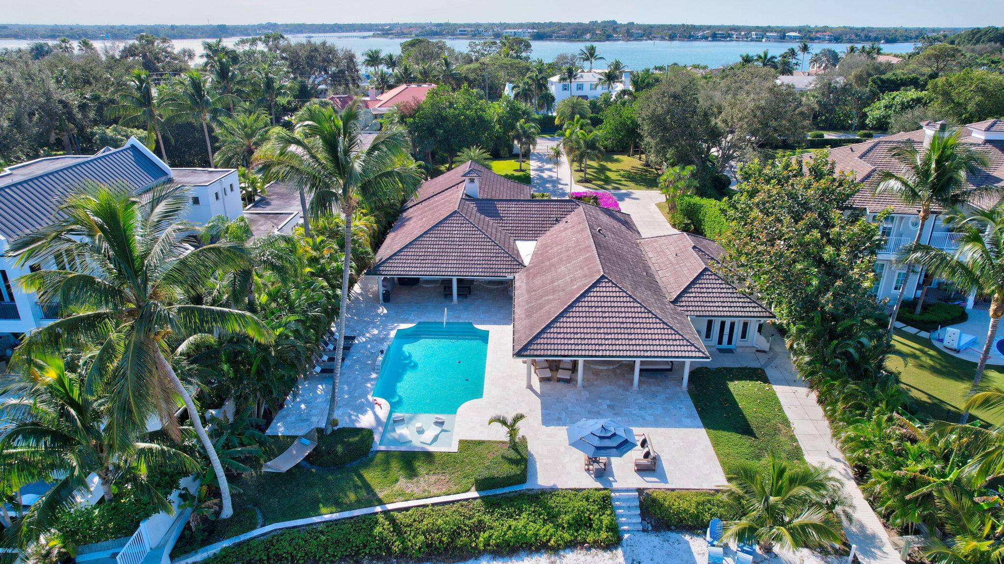 Tequesta, FL 33469,18896 Point DR