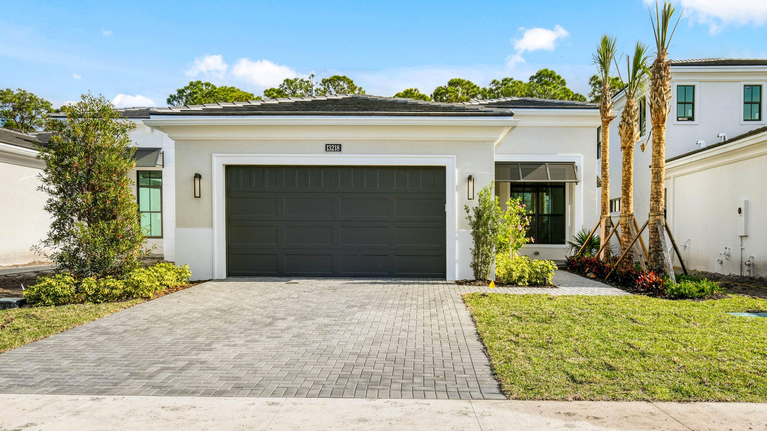 Palm Beach Gardens, FL 33418,13218 Artisan CIR