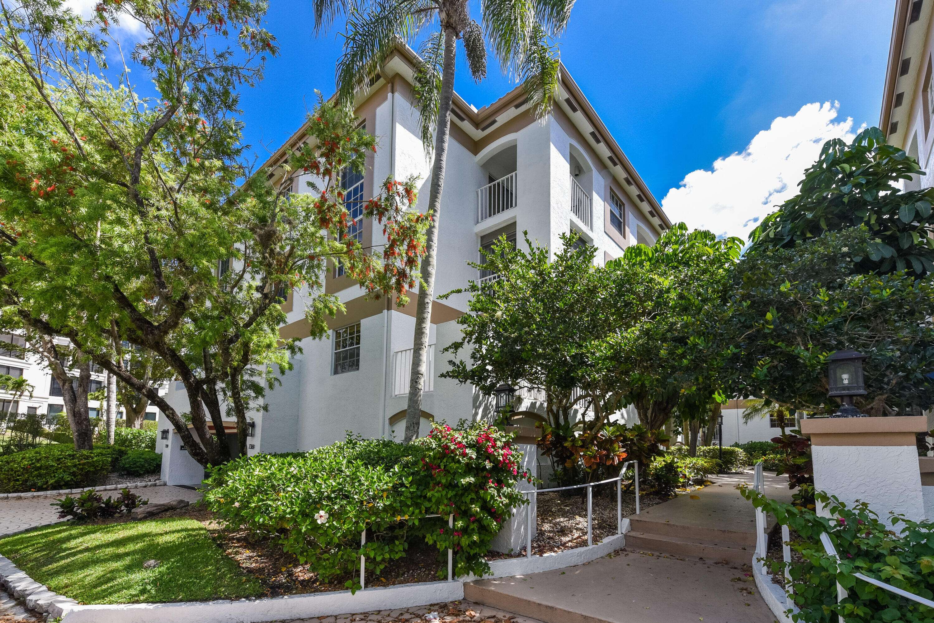 Boca Raton, FL 33433,7369 Orangewood LN 301