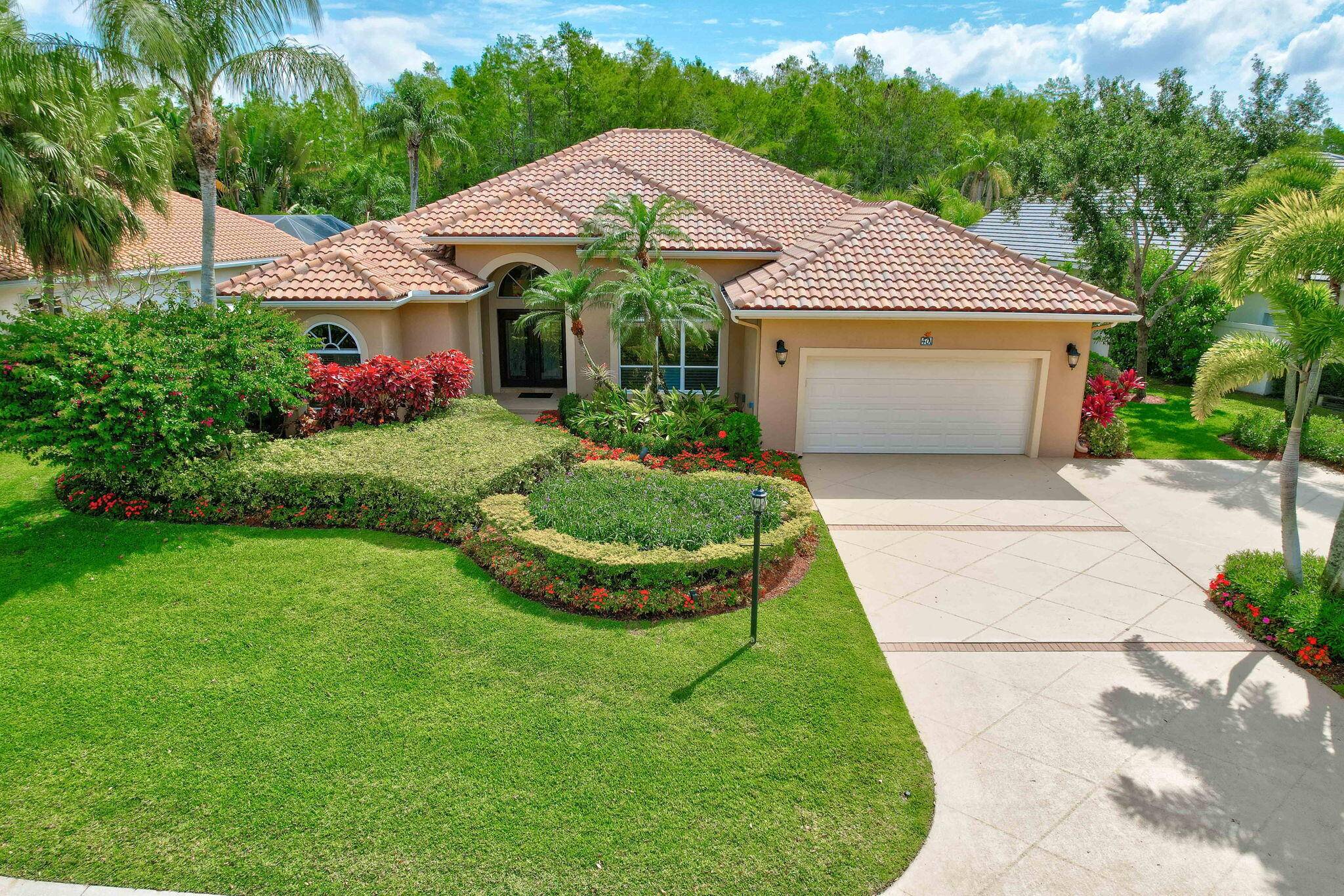 Palm Beach Gardens, FL 33418,40 Cayman PL