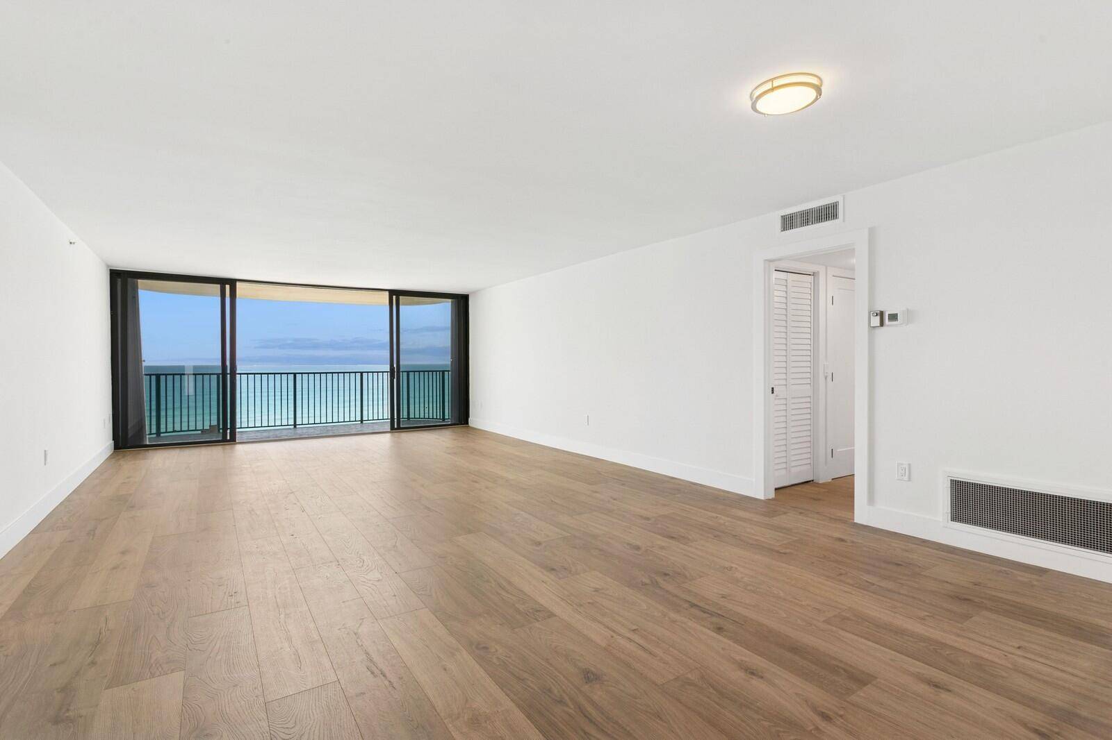 Tequesta, FL 33469,400 Beach RD 903