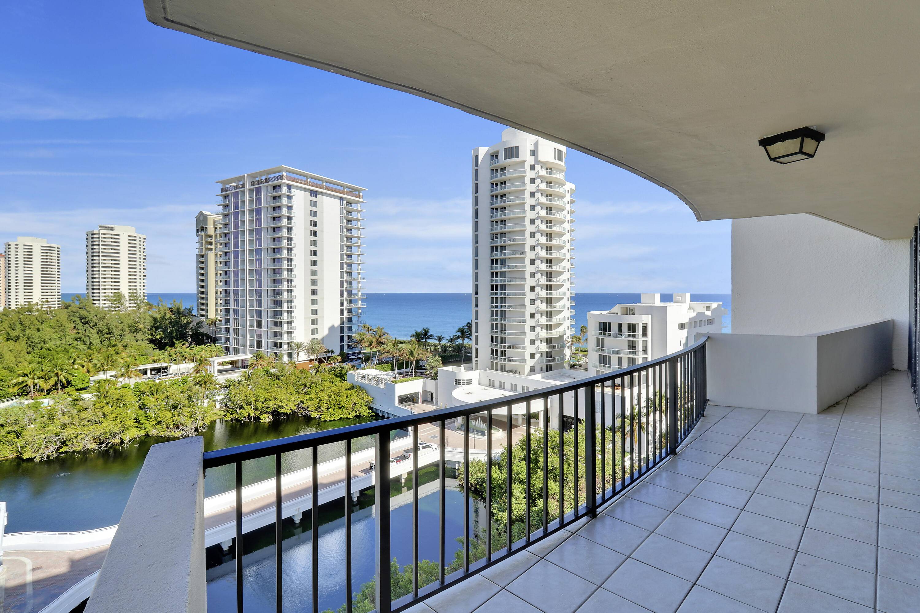 Riviera Beach, FL 33404,4200 N Ocean DR 2-1005