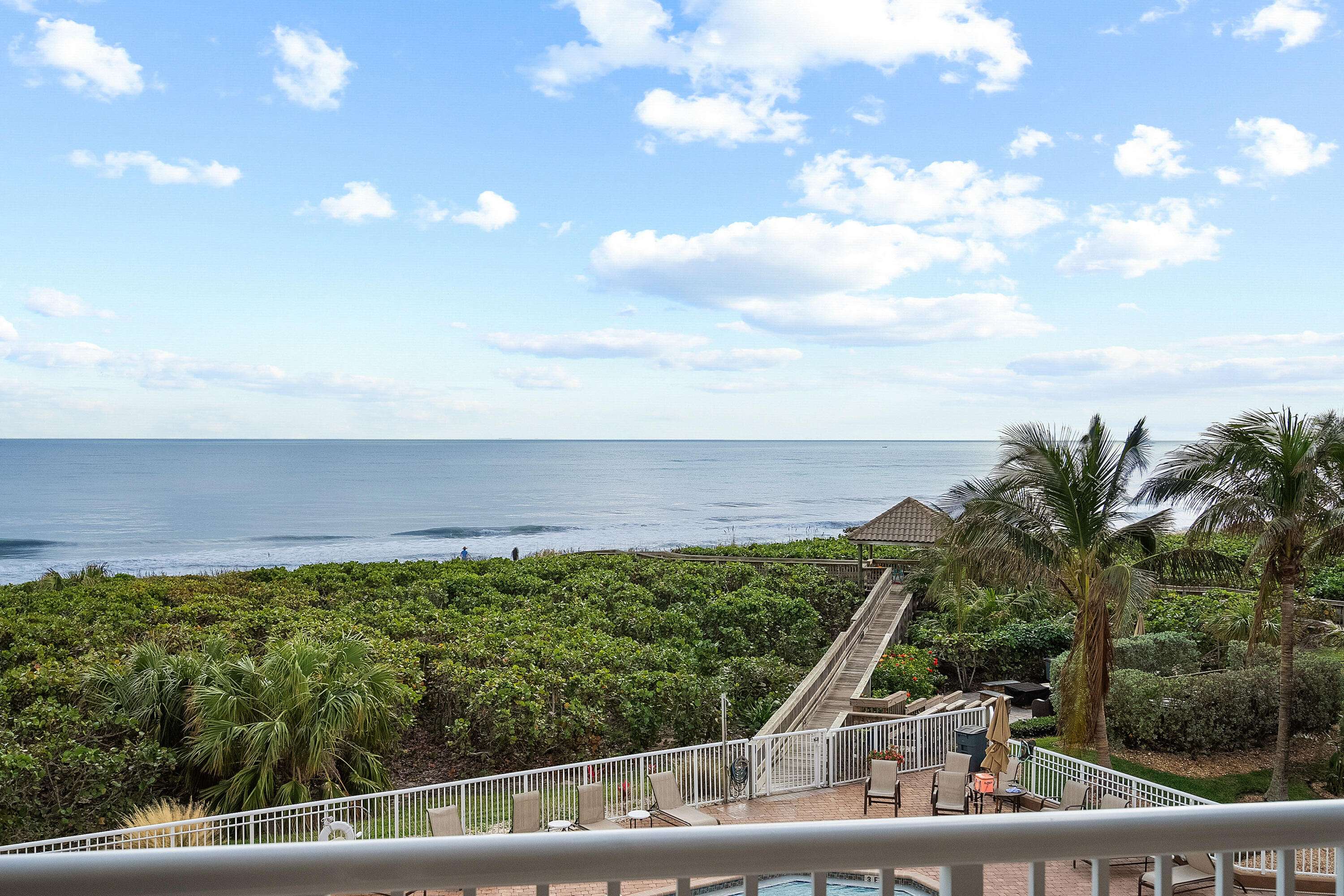 Fort Pierce, FL 34949,4180 N Highway A1a 305