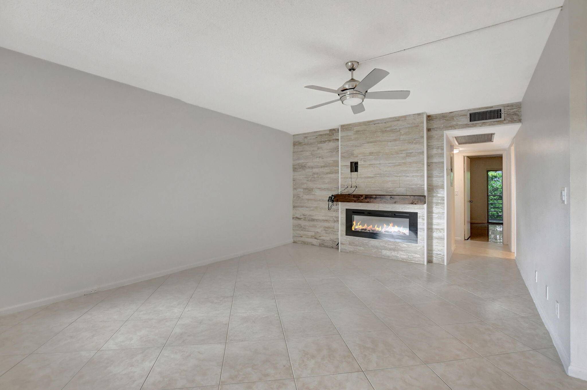 Deerfield Beach, FL 33442,4064 Newport Q 4064