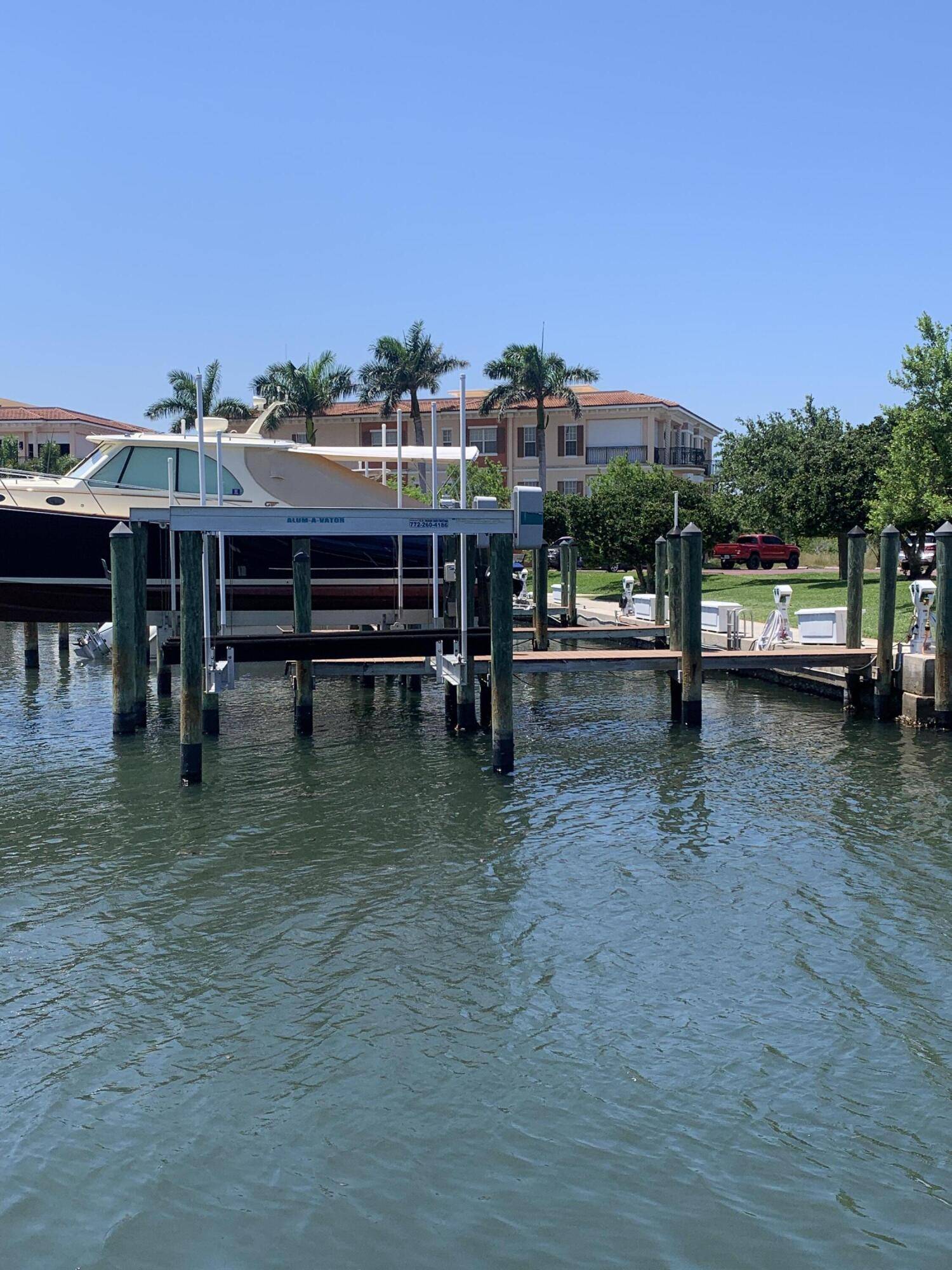 Jensen Beach, FL 34957,1405 NE Indian River DR 19