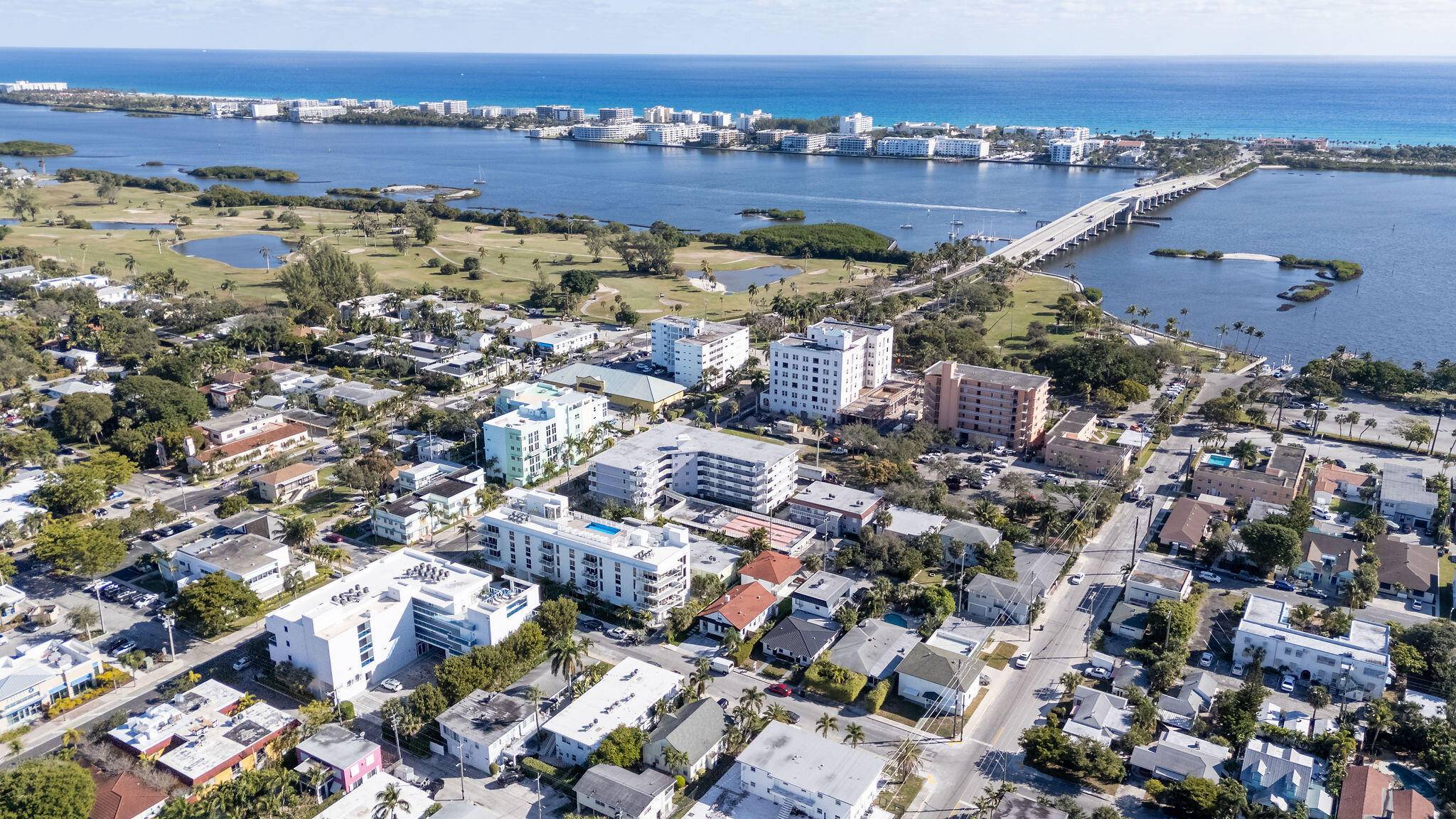 Lake Worth Beach, FL 33460,117 Lake AVE 403